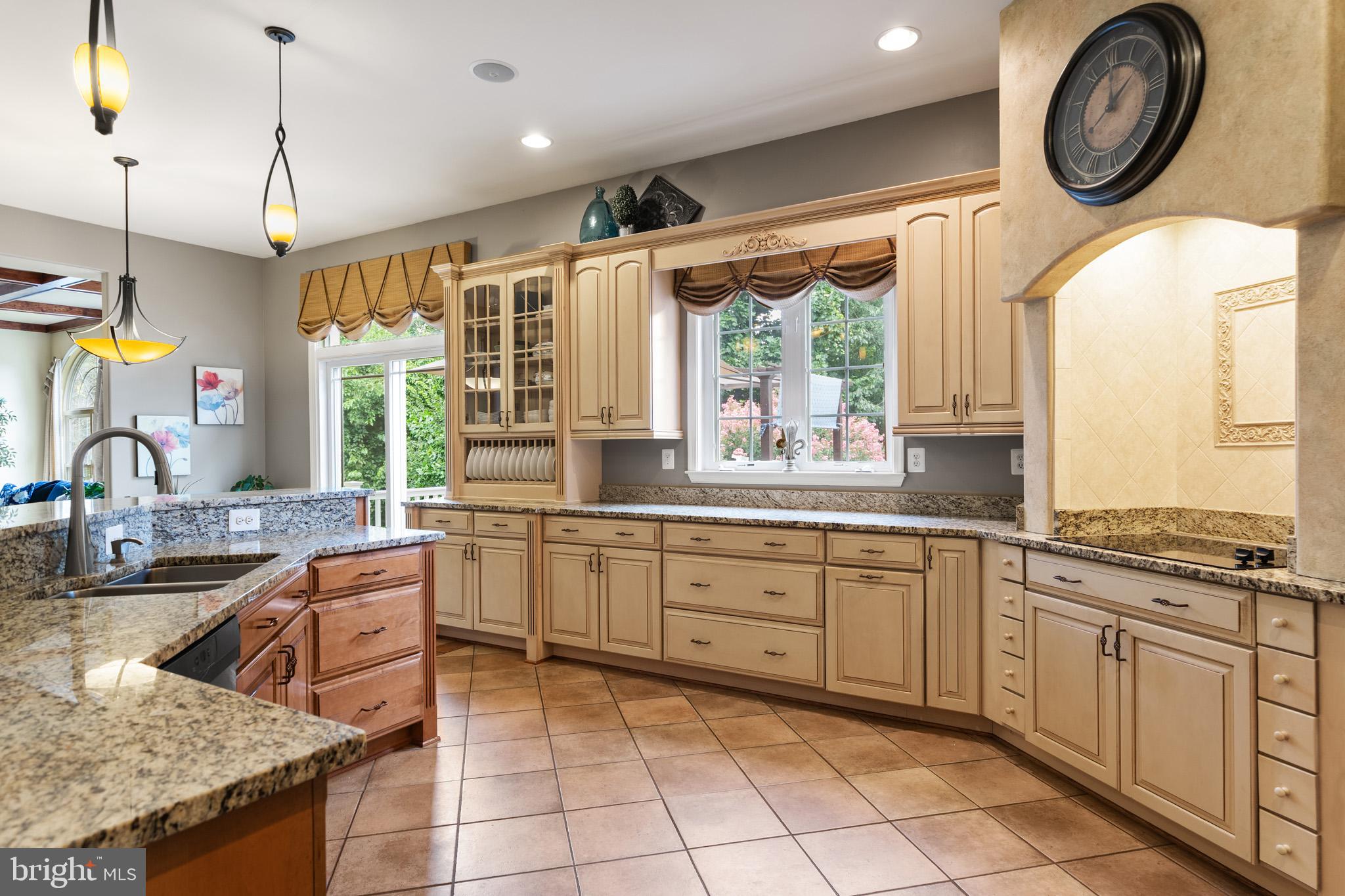 LYONS CREEK OVERLOOK - Residential