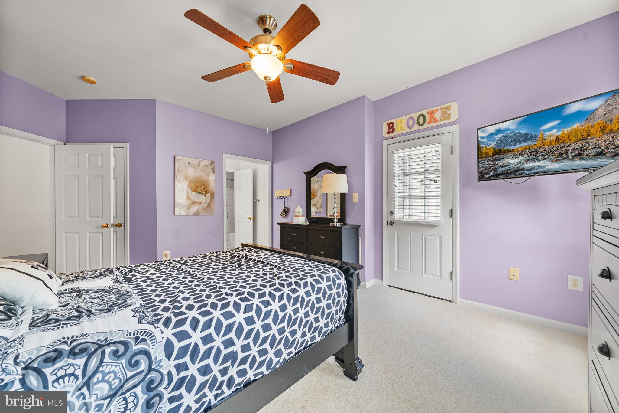 LYONS CREEK OVERLOOK - Residential