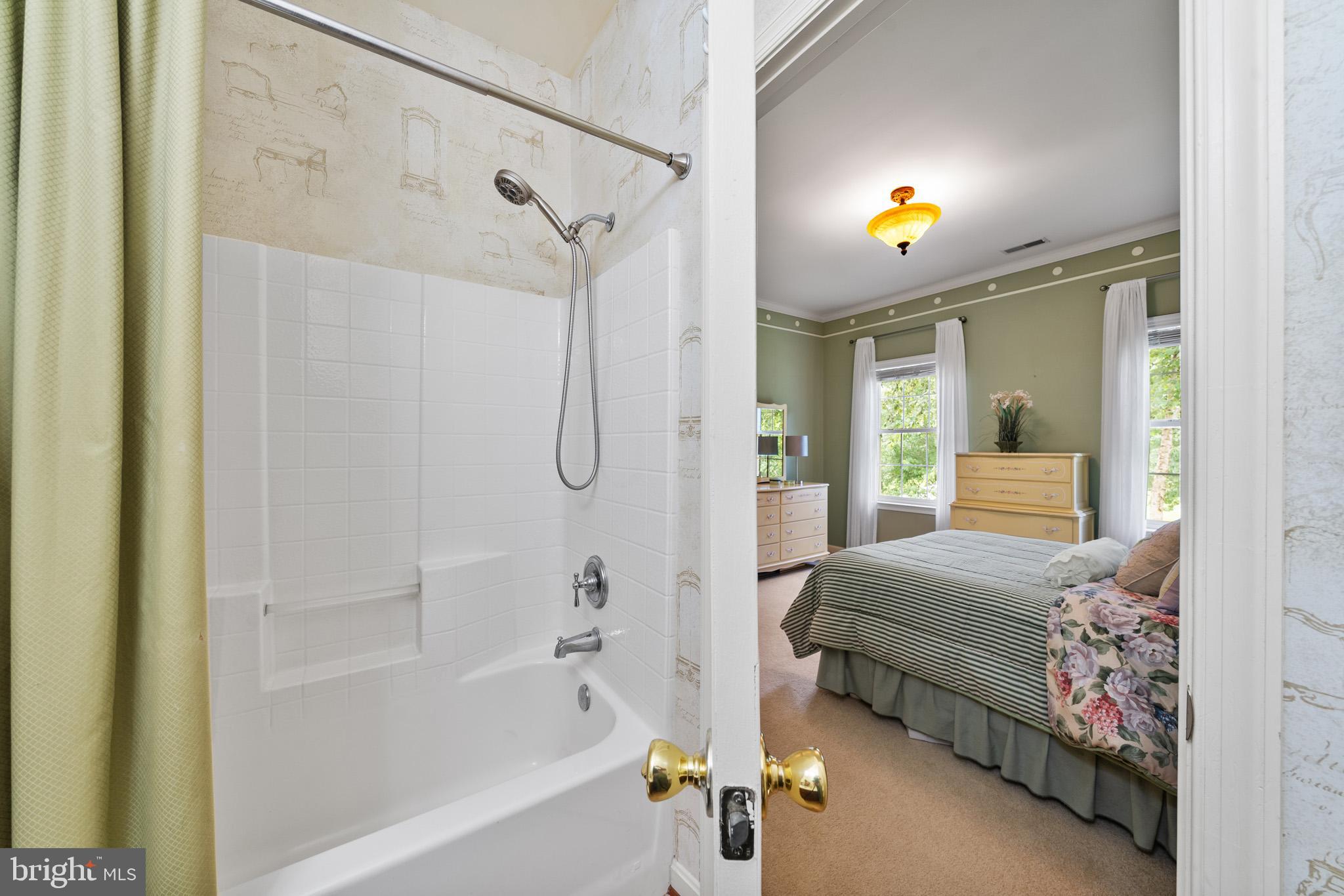 LYONS CREEK OVERLOOK - Residential