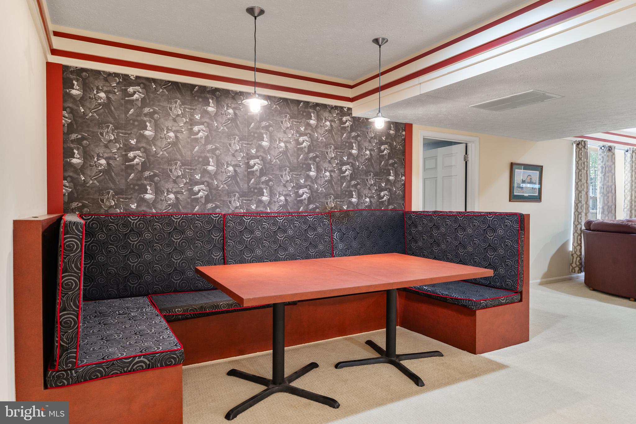 LYONS CREEK OVERLOOK - Residential