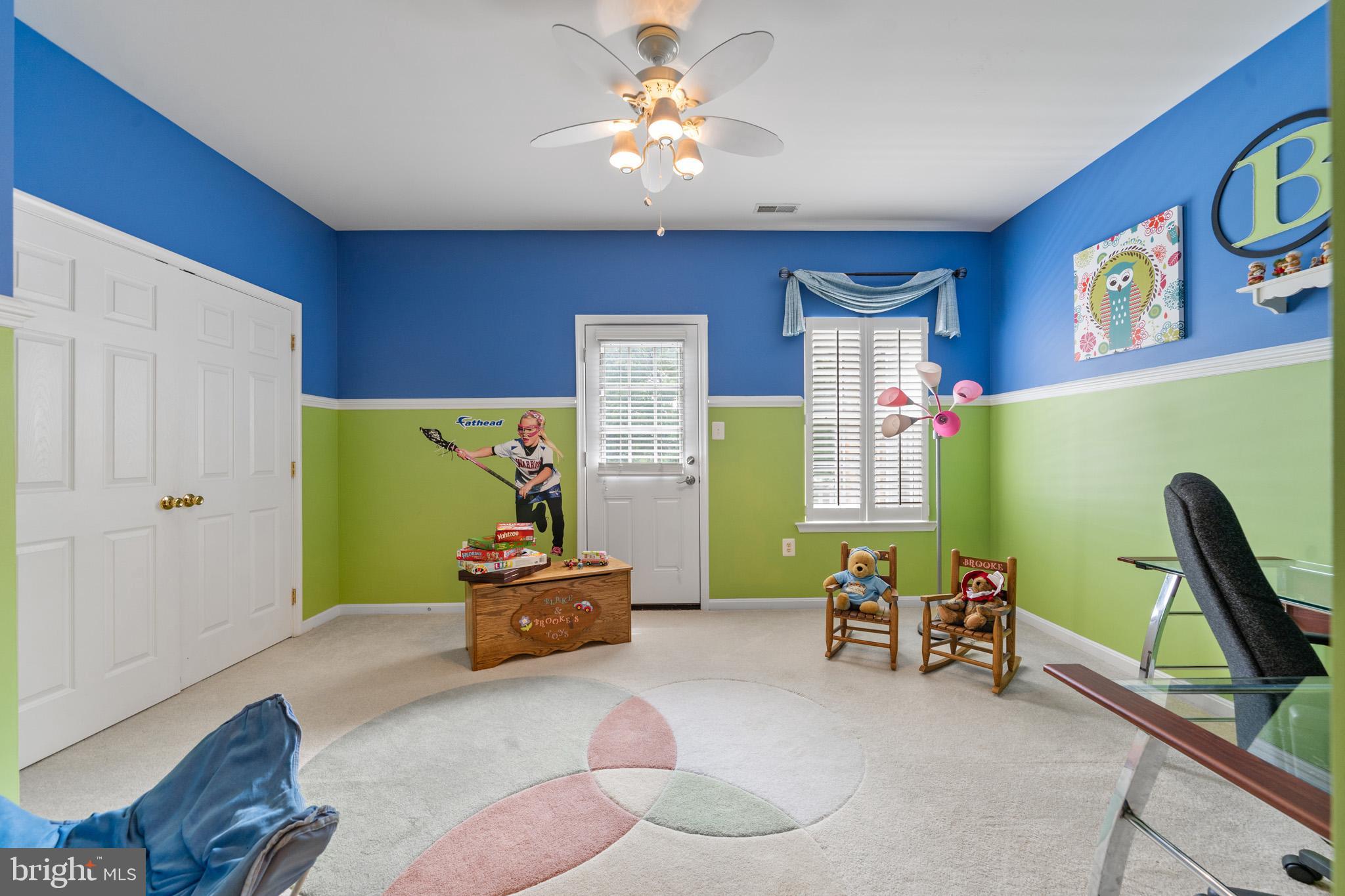 LYONS CREEK OVERLOOK - Residential