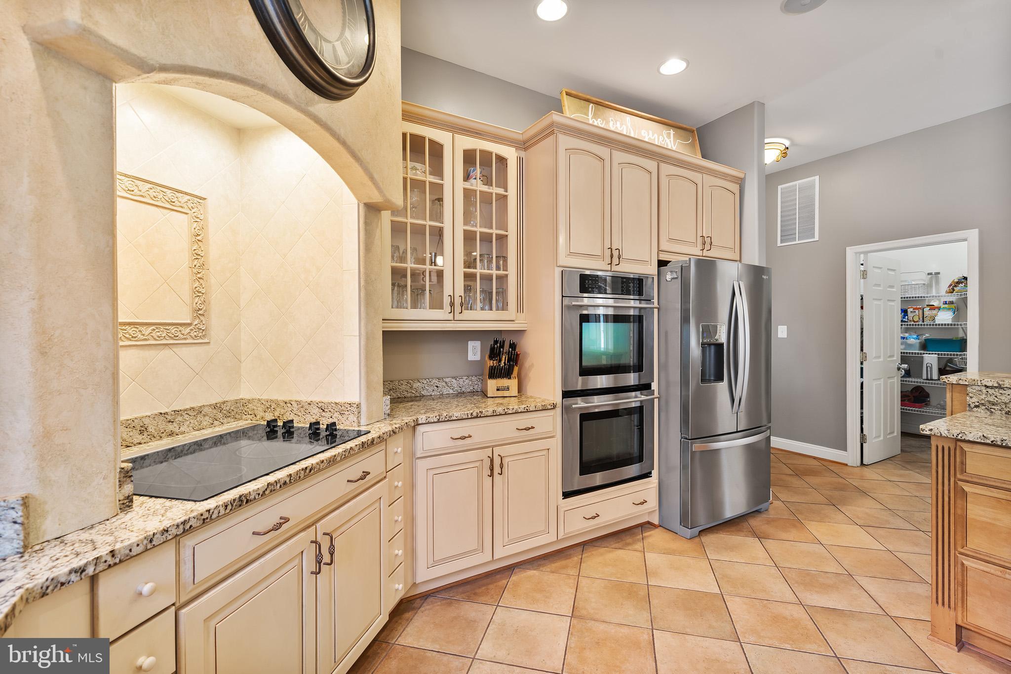 LYONS CREEK OVERLOOK - Residential