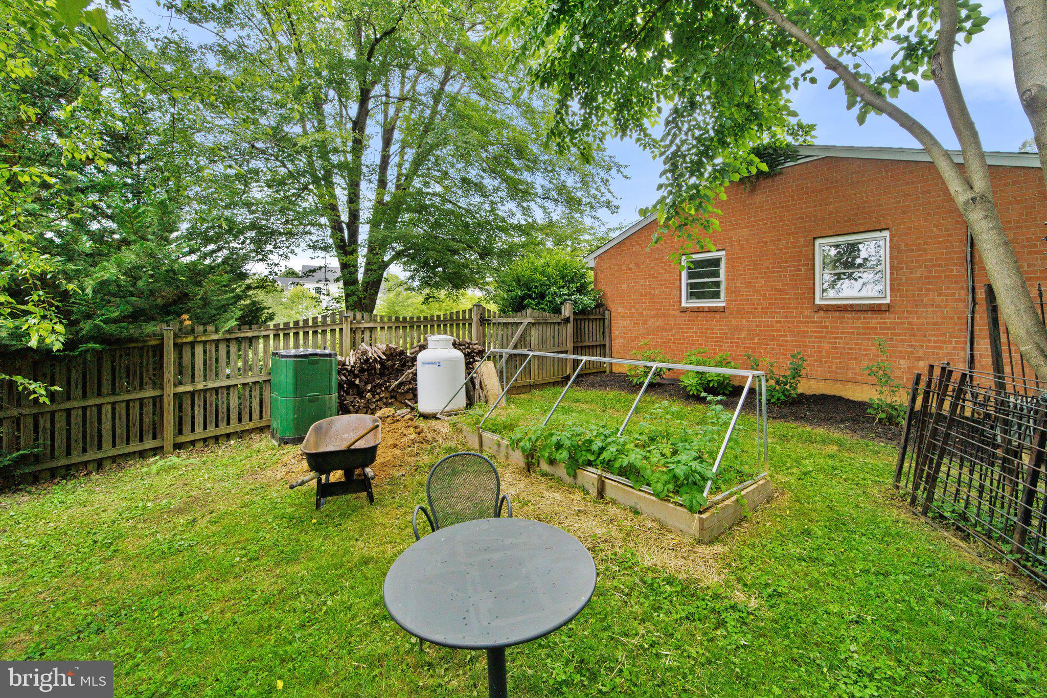 FRANCIS - Residential