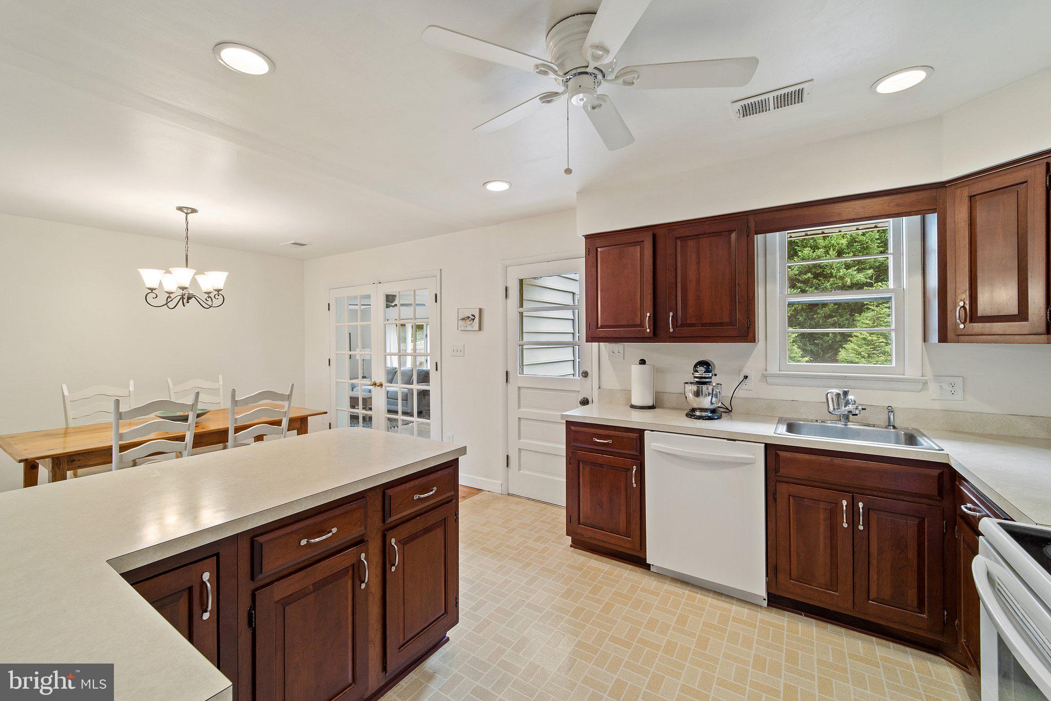 FRANCIS - Residential