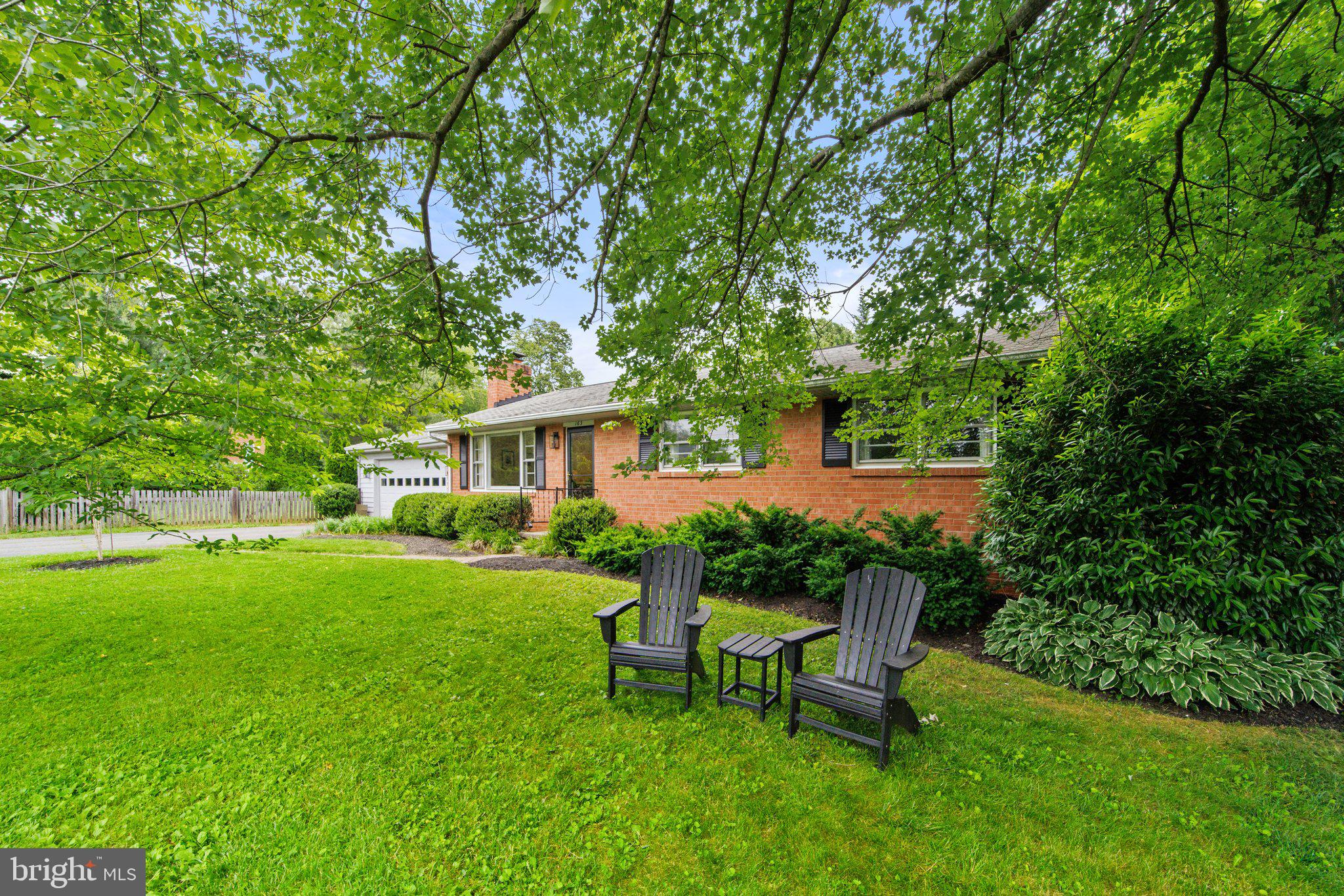 FRANCIS - Residential