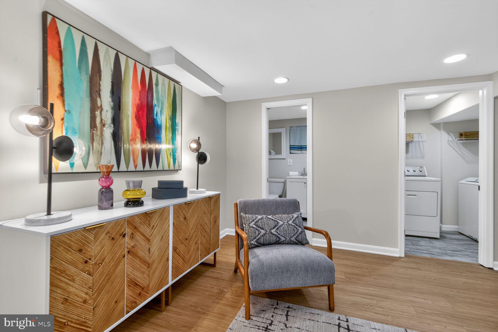 NORTH KENSINGTON - Residential