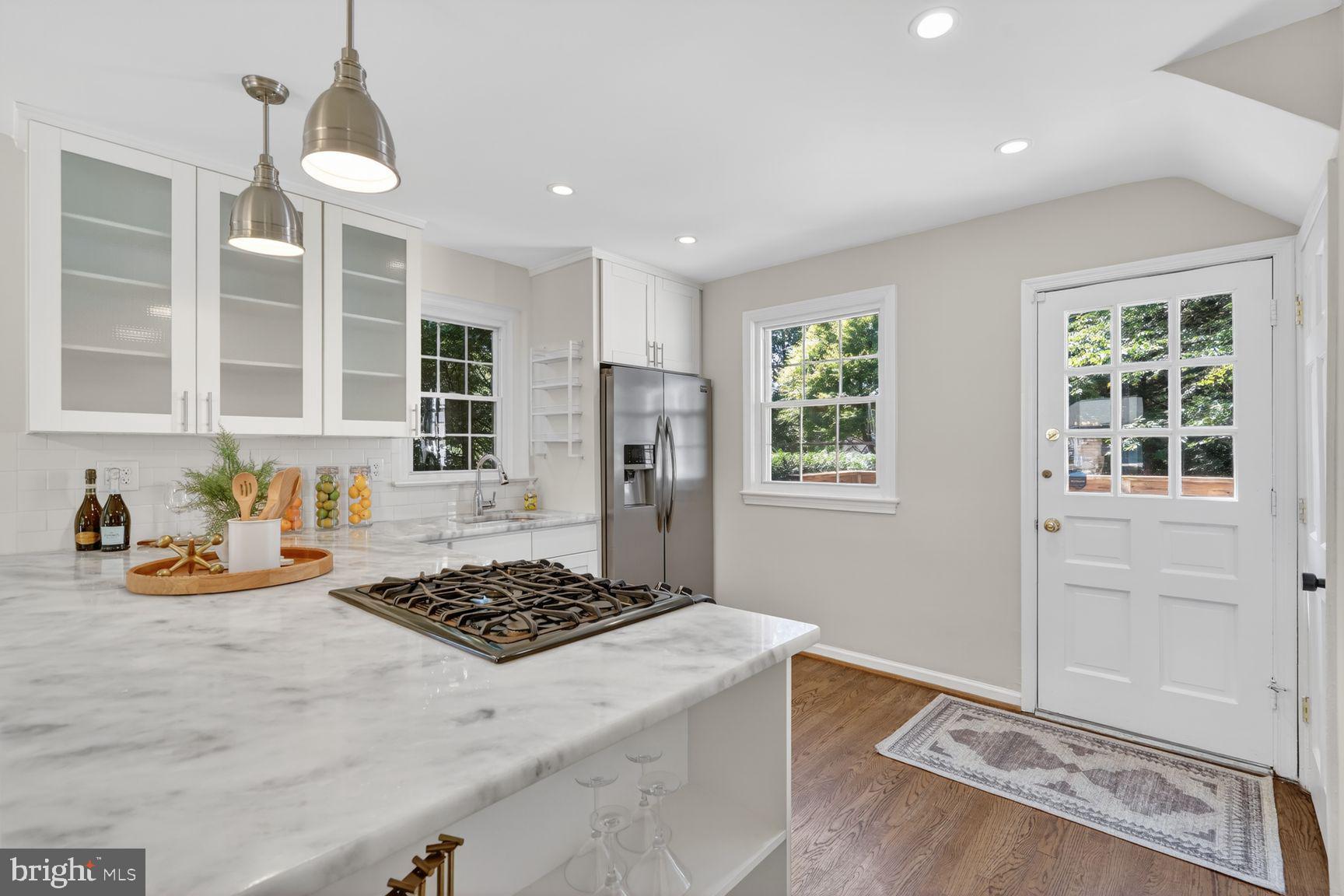 NORTH KENSINGTON - Residential