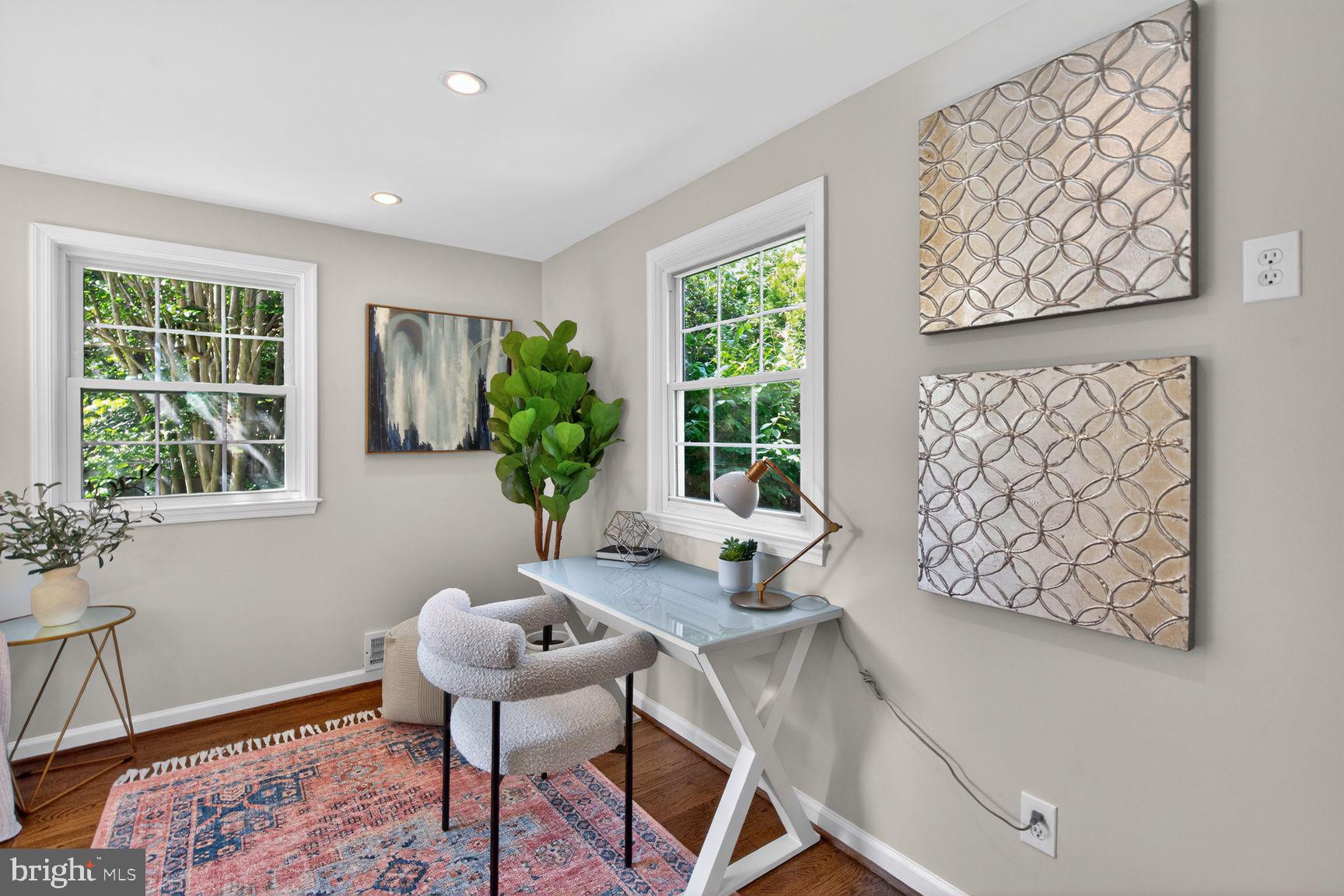 NORTH KENSINGTON - Residential