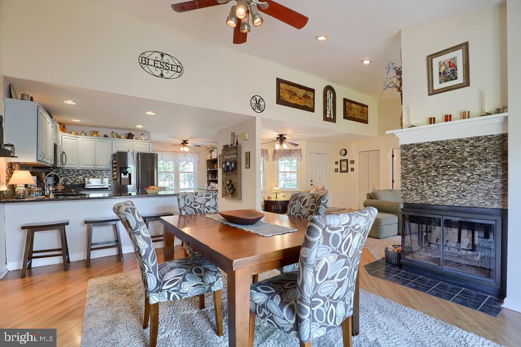 FALCON RIDGE - Residential