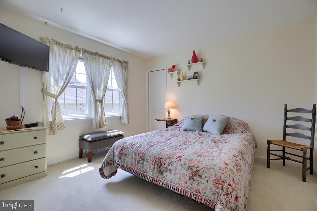 FALCON RIDGE - Residential