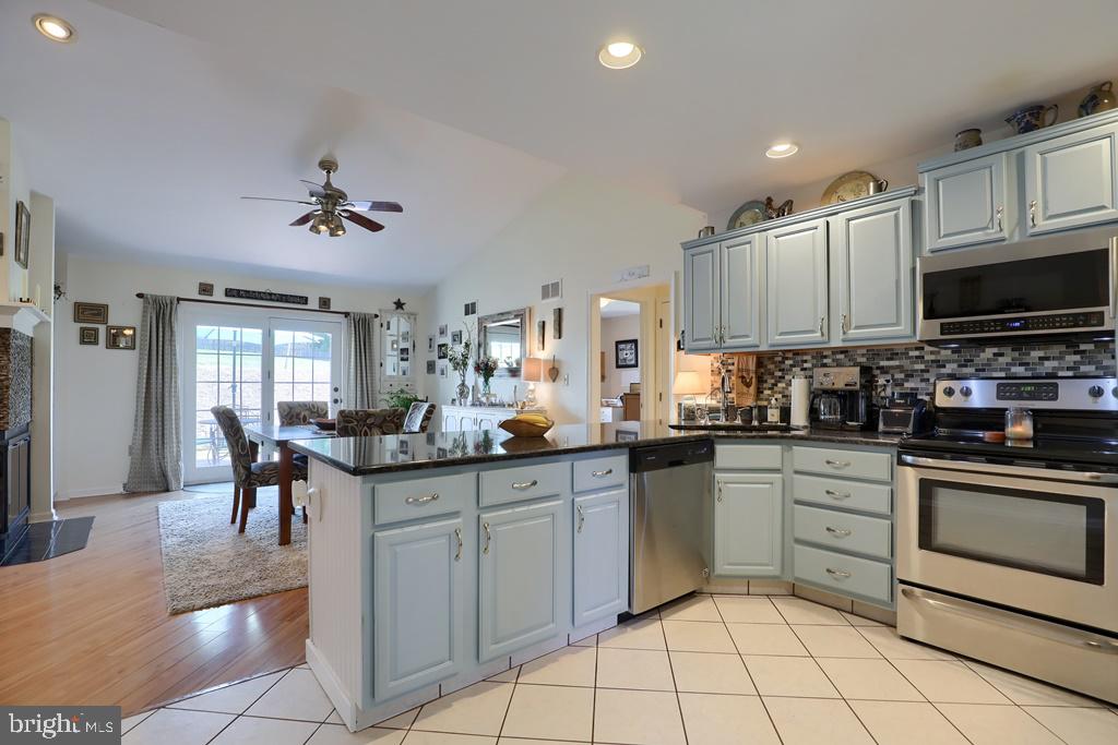 FALCON RIDGE - Residential