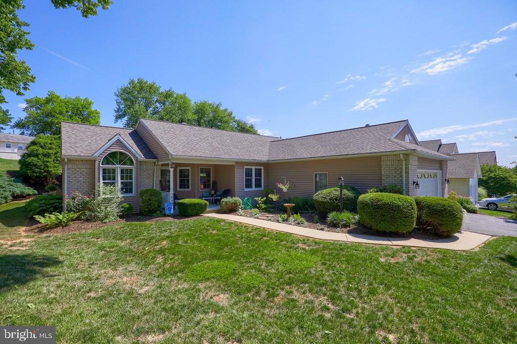 FALCON RIDGE - Residential