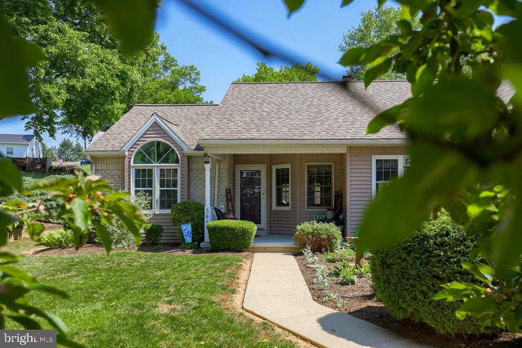 FALCON RIDGE - Residential