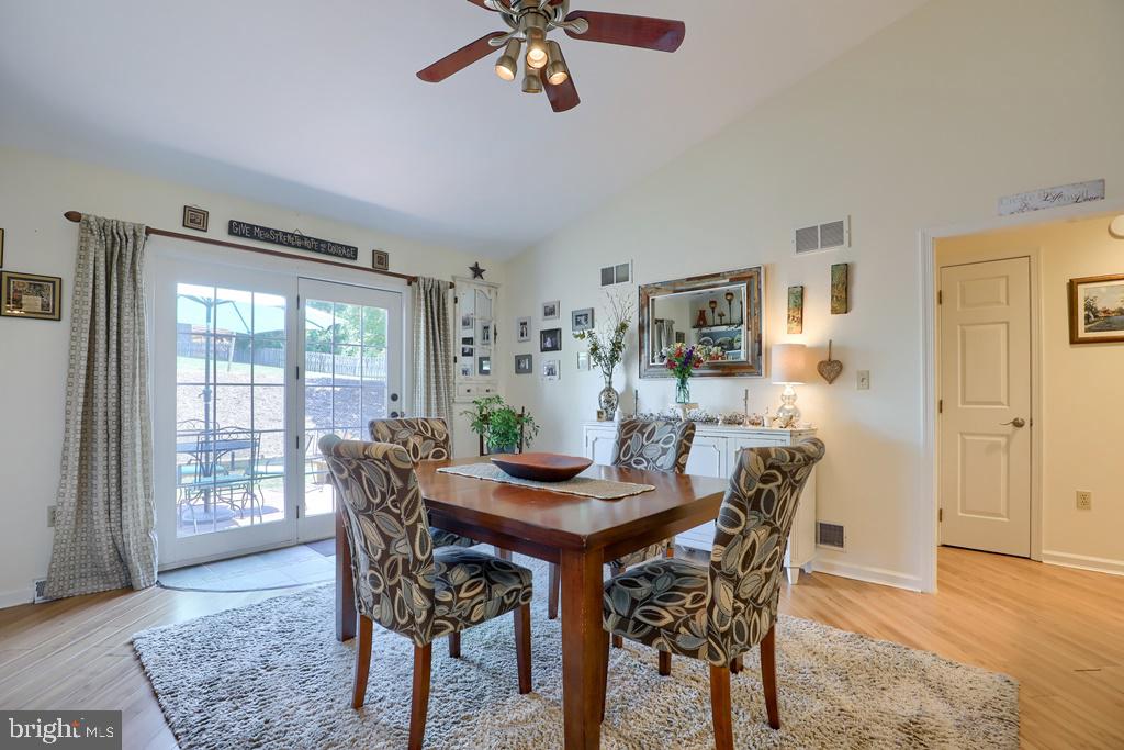 FALCON RIDGE - Residential
