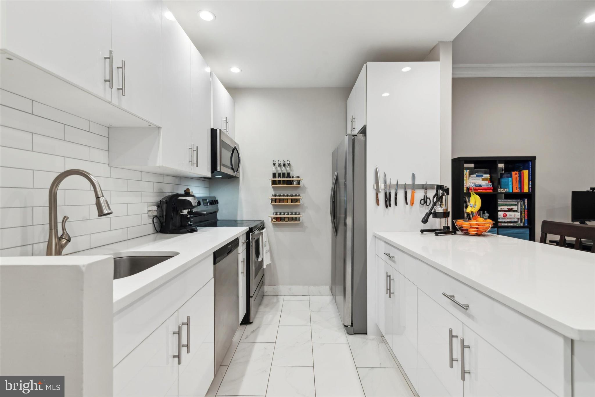 FAIRMOUNT - Residential Lease