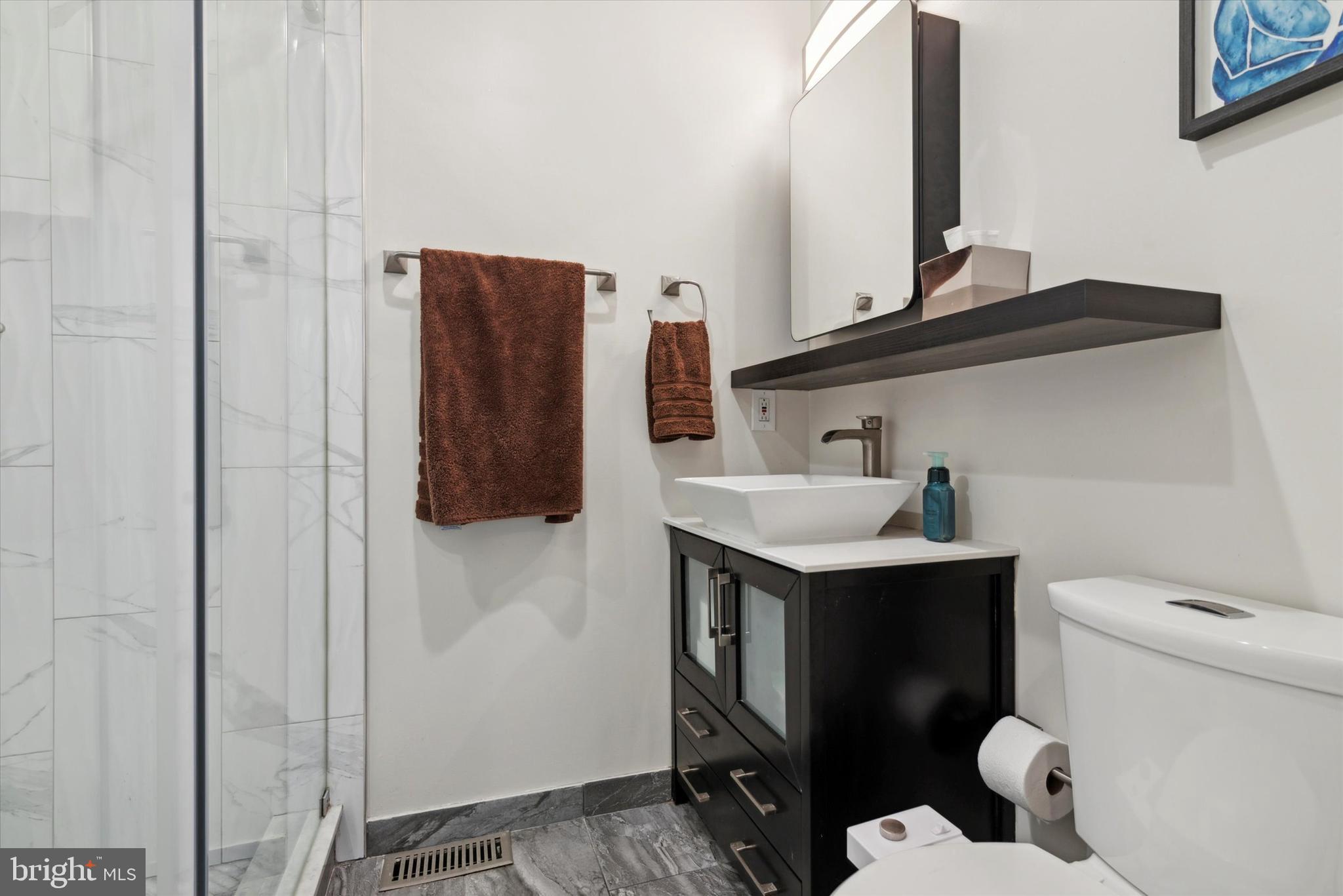 FAIRMOUNT - Residential Lease