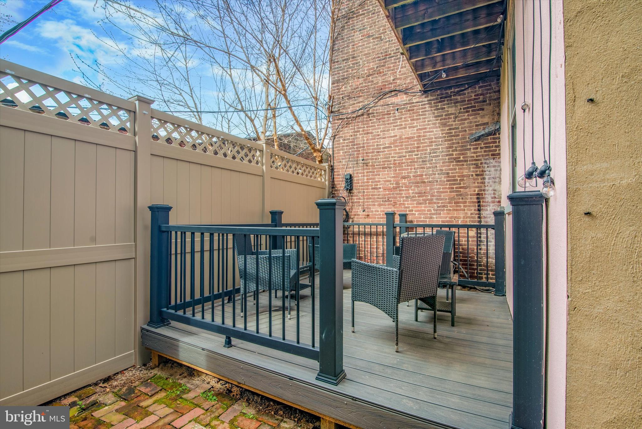 FAIRMOUNT - Residential Lease