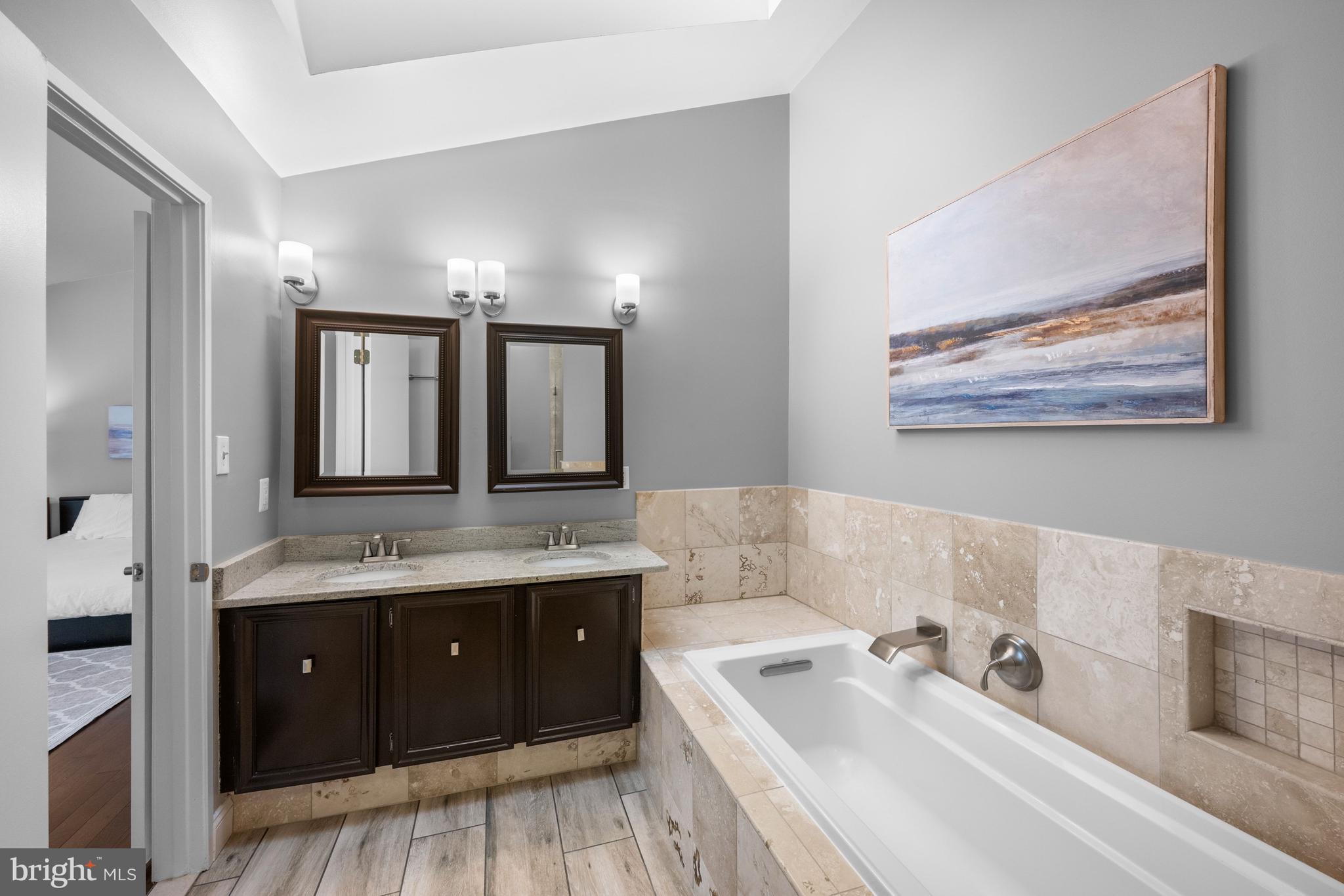 FAWSETT FARMS MANOR - Residential