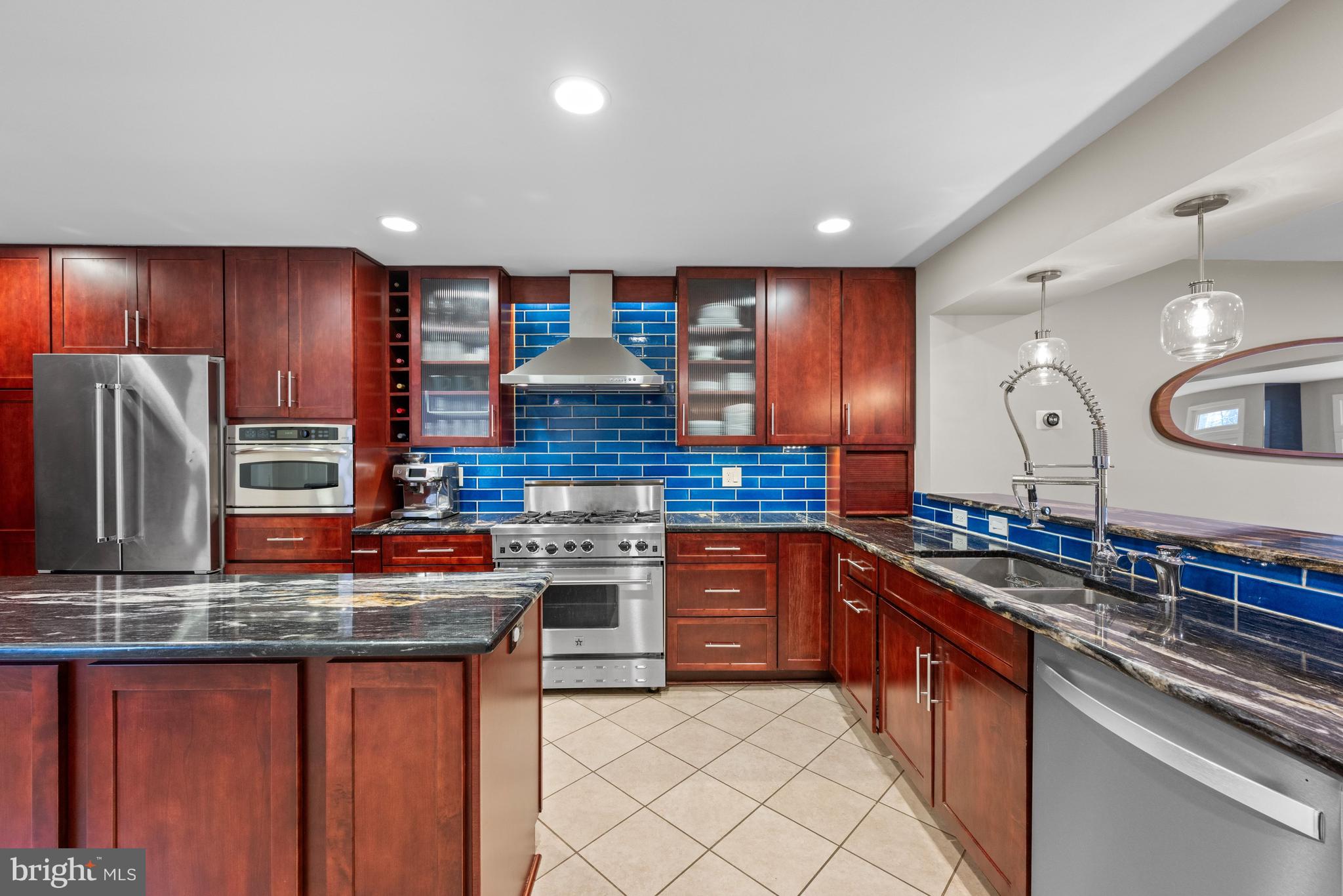 FAWSETT FARMS MANOR - Residential