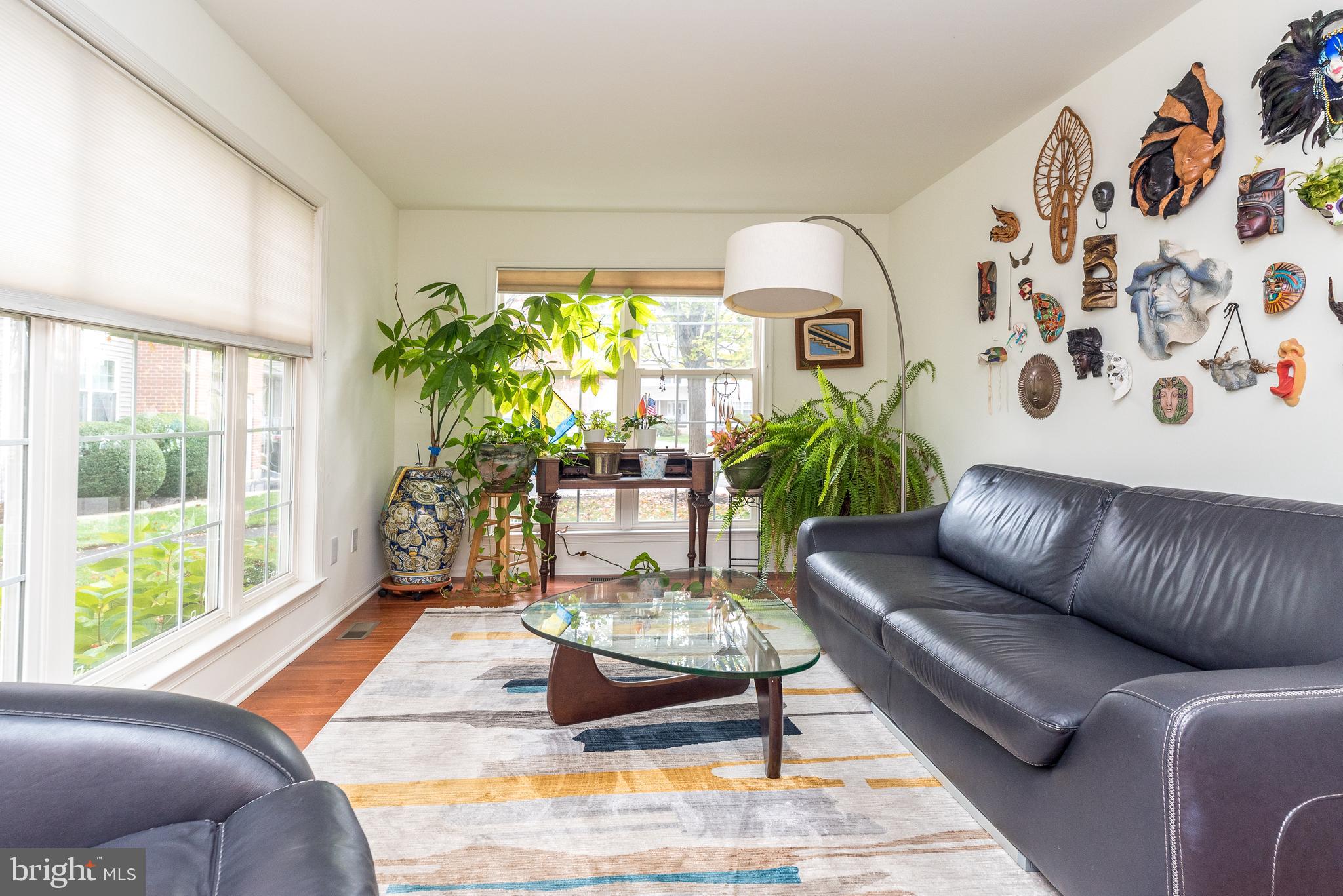 CHARING CROSS - Residential