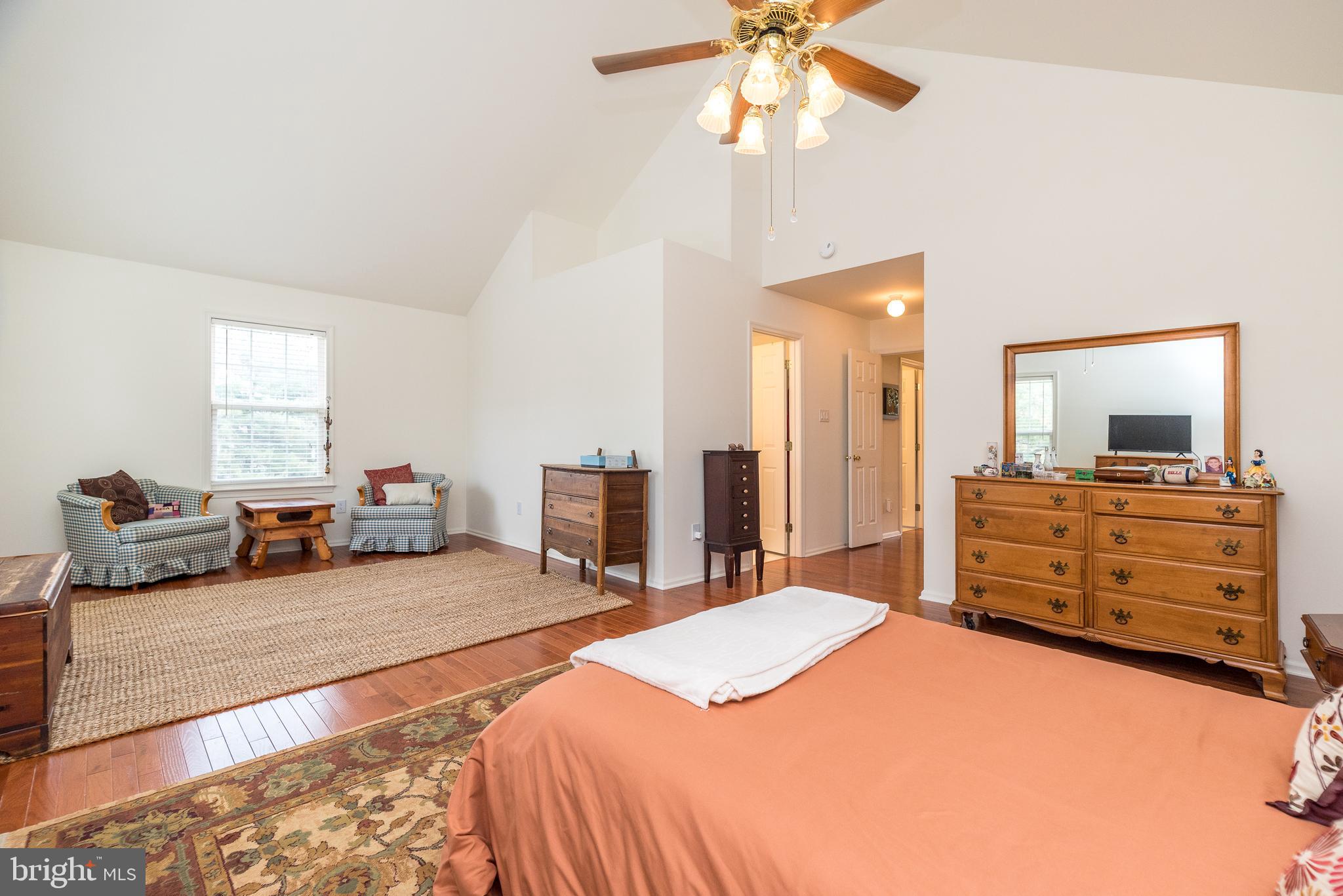 CHARING CROSS - Residential