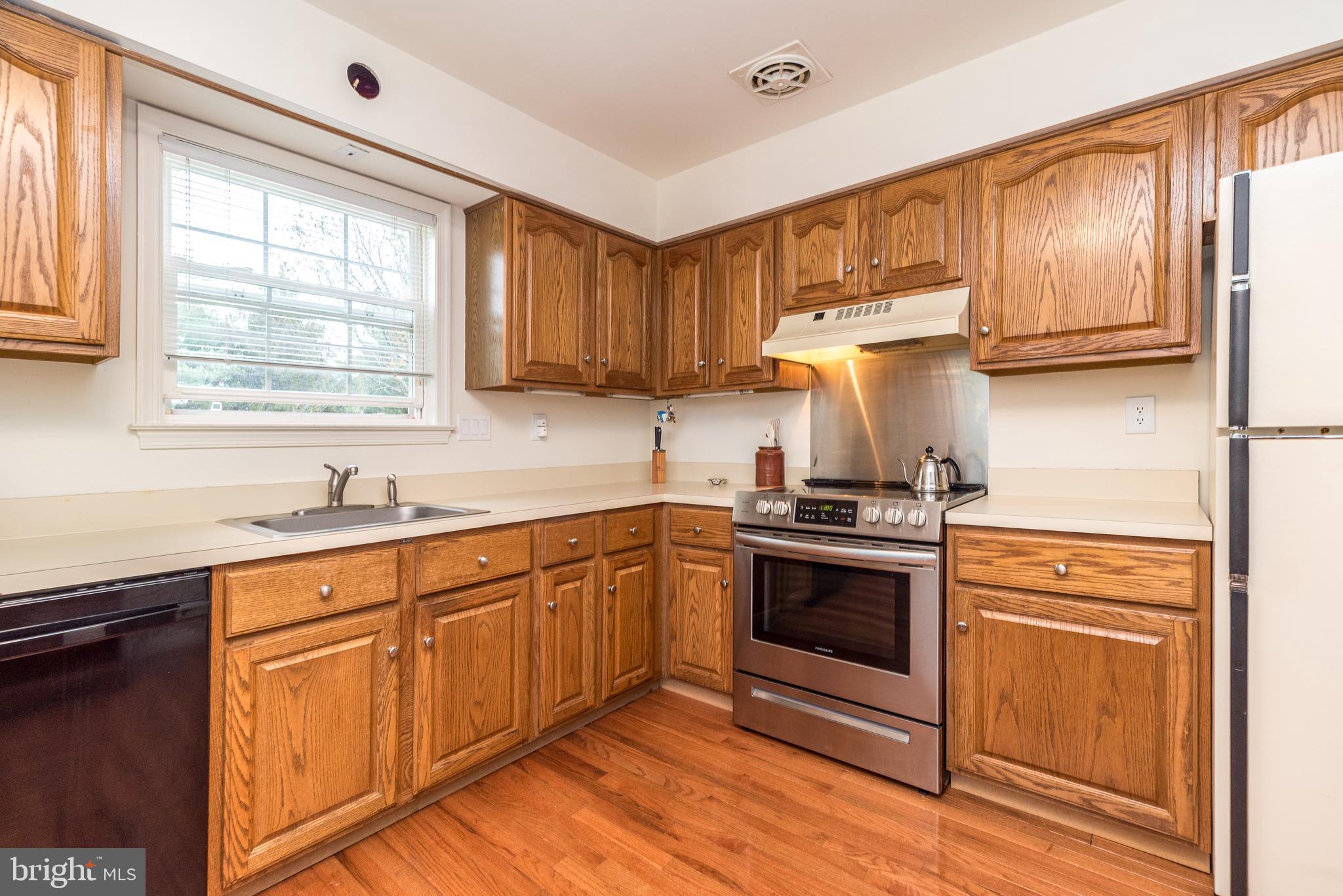 CHARING CROSS - Residential