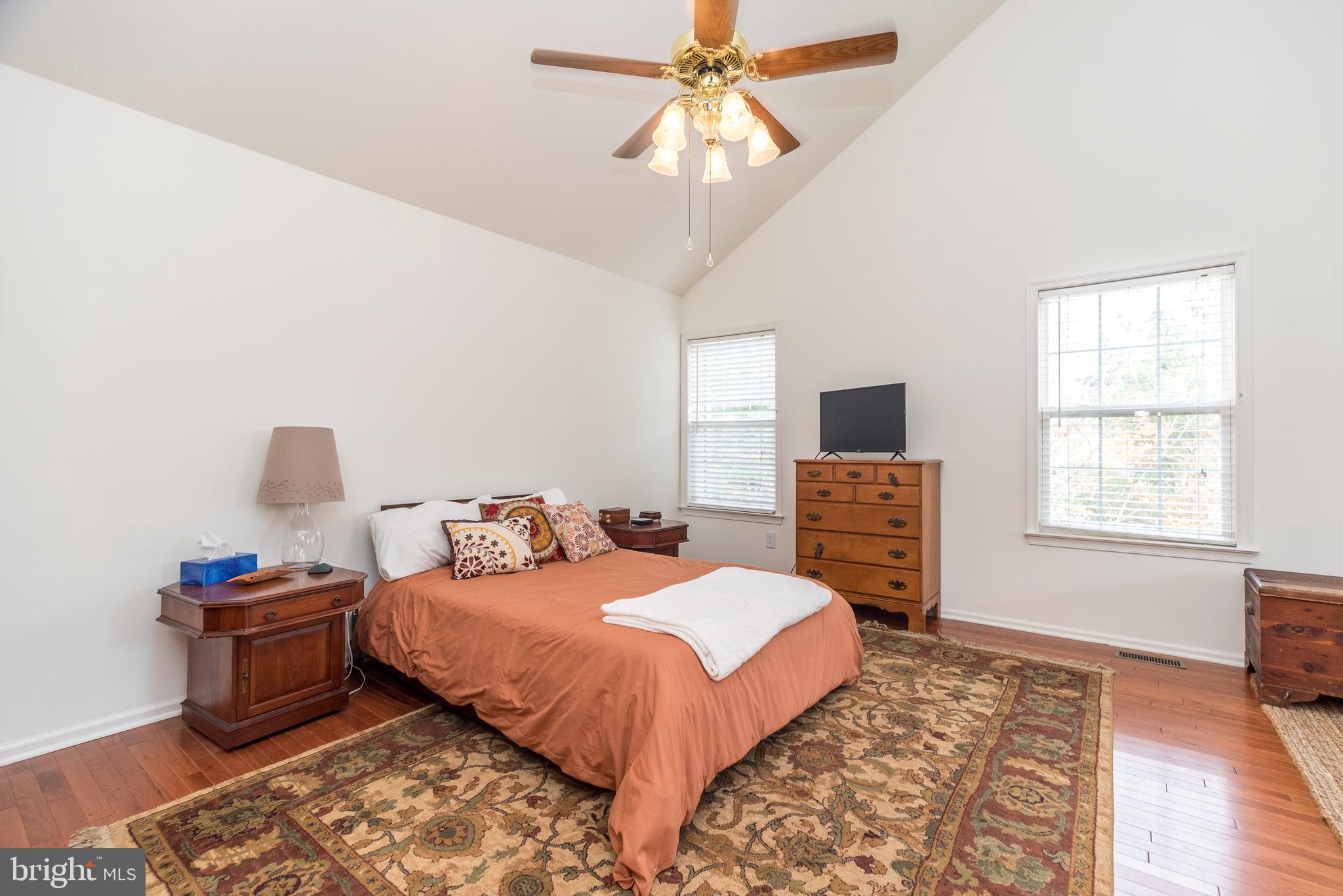 CHARING CROSS - Residential