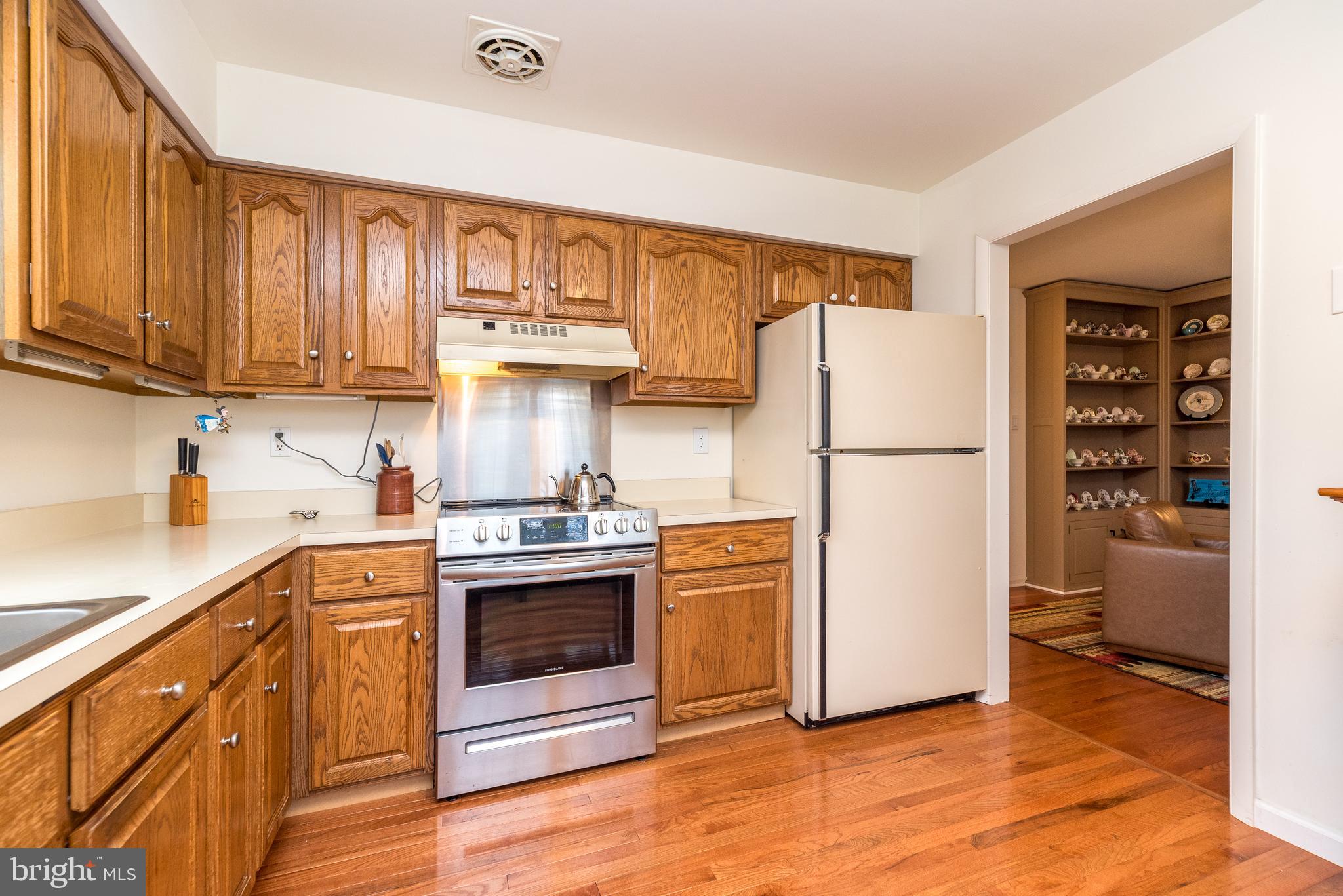 CHARING CROSS - Residential