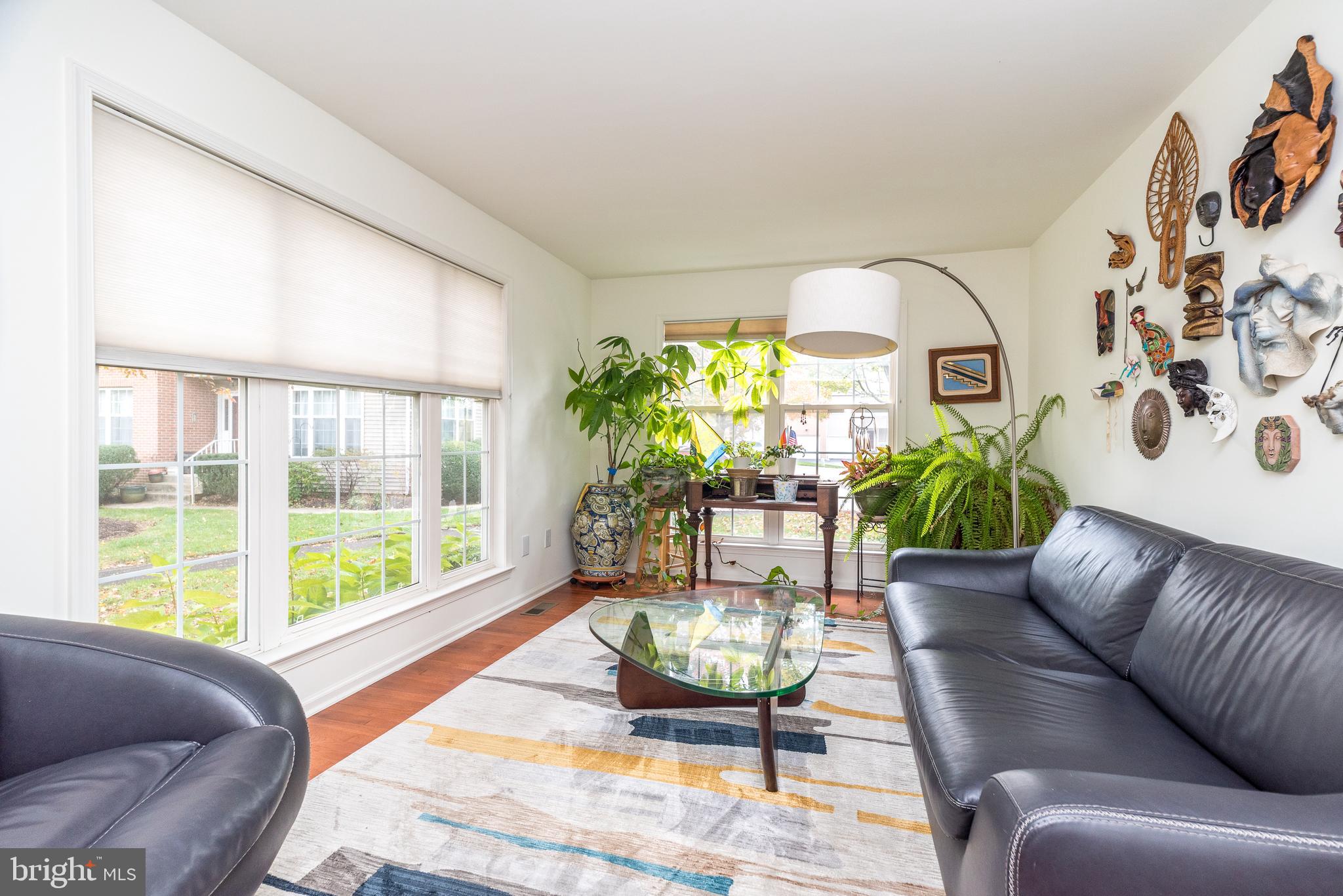 CHARING CROSS - Residential