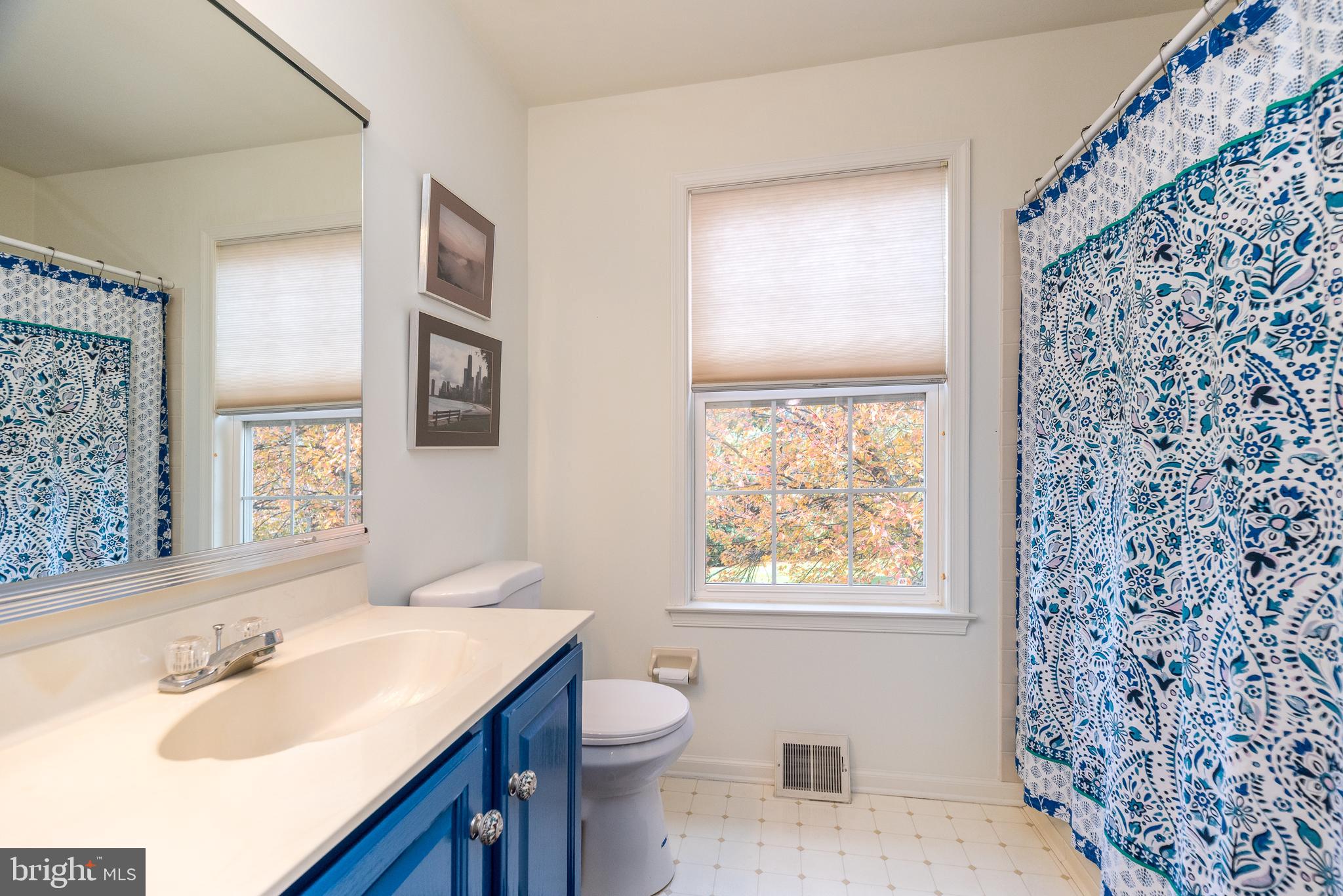 CHARING CROSS - Residential