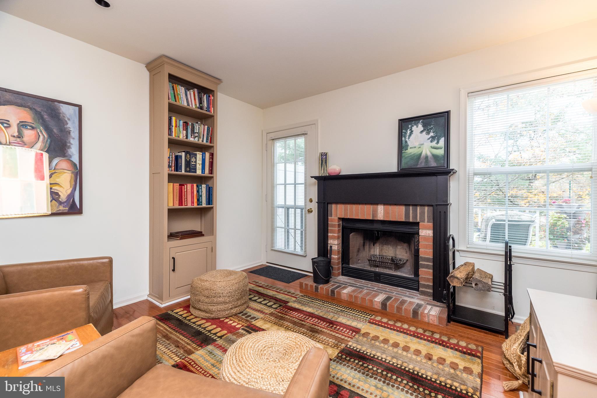 CHARING CROSS - Residential