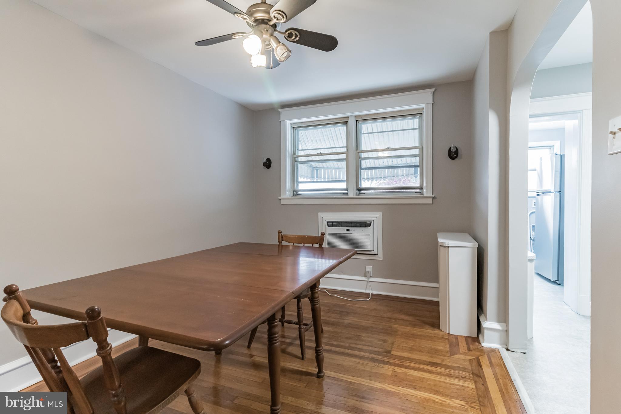 EAST FALLS - Residential Lease