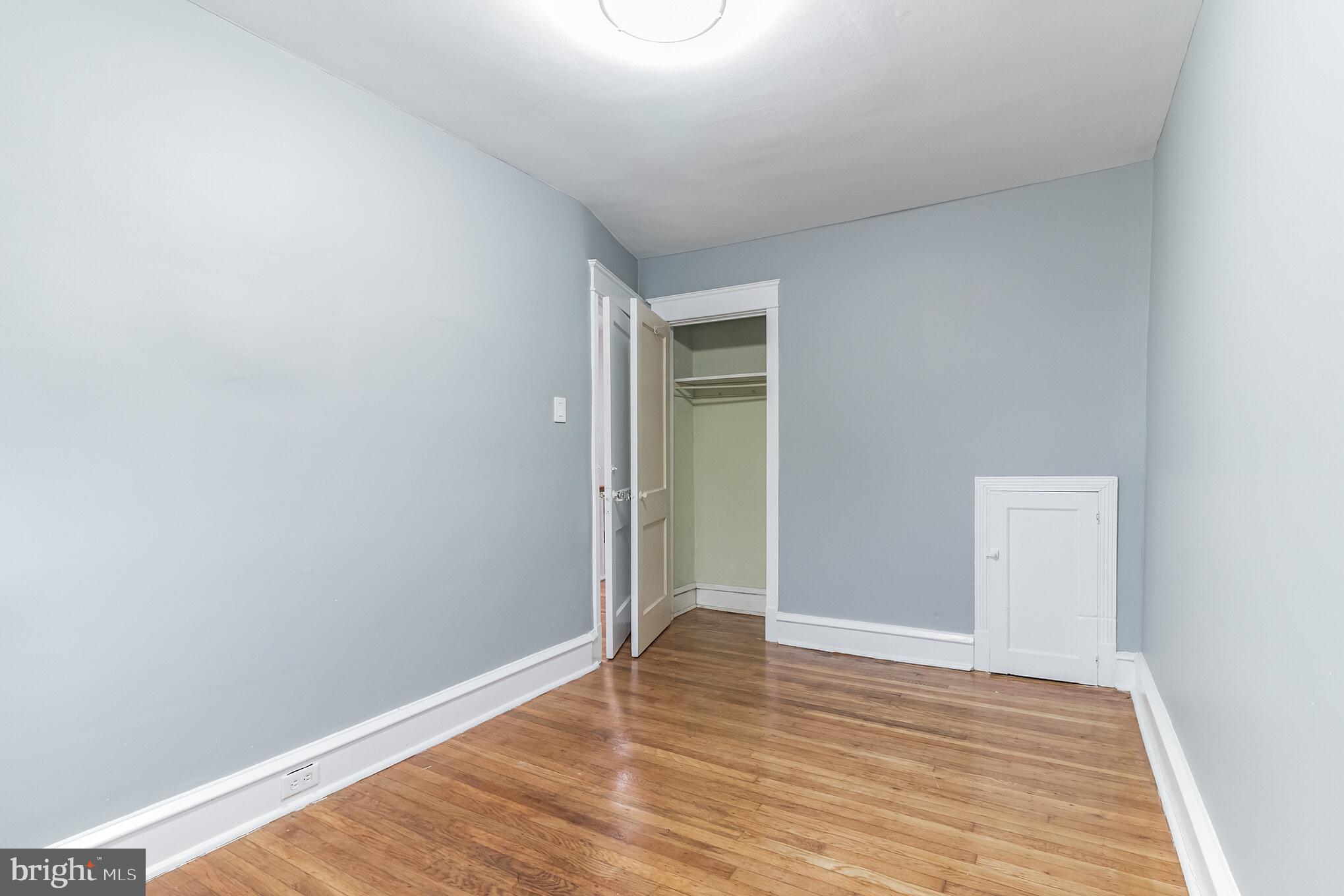 EAST FALLS - Residential Lease