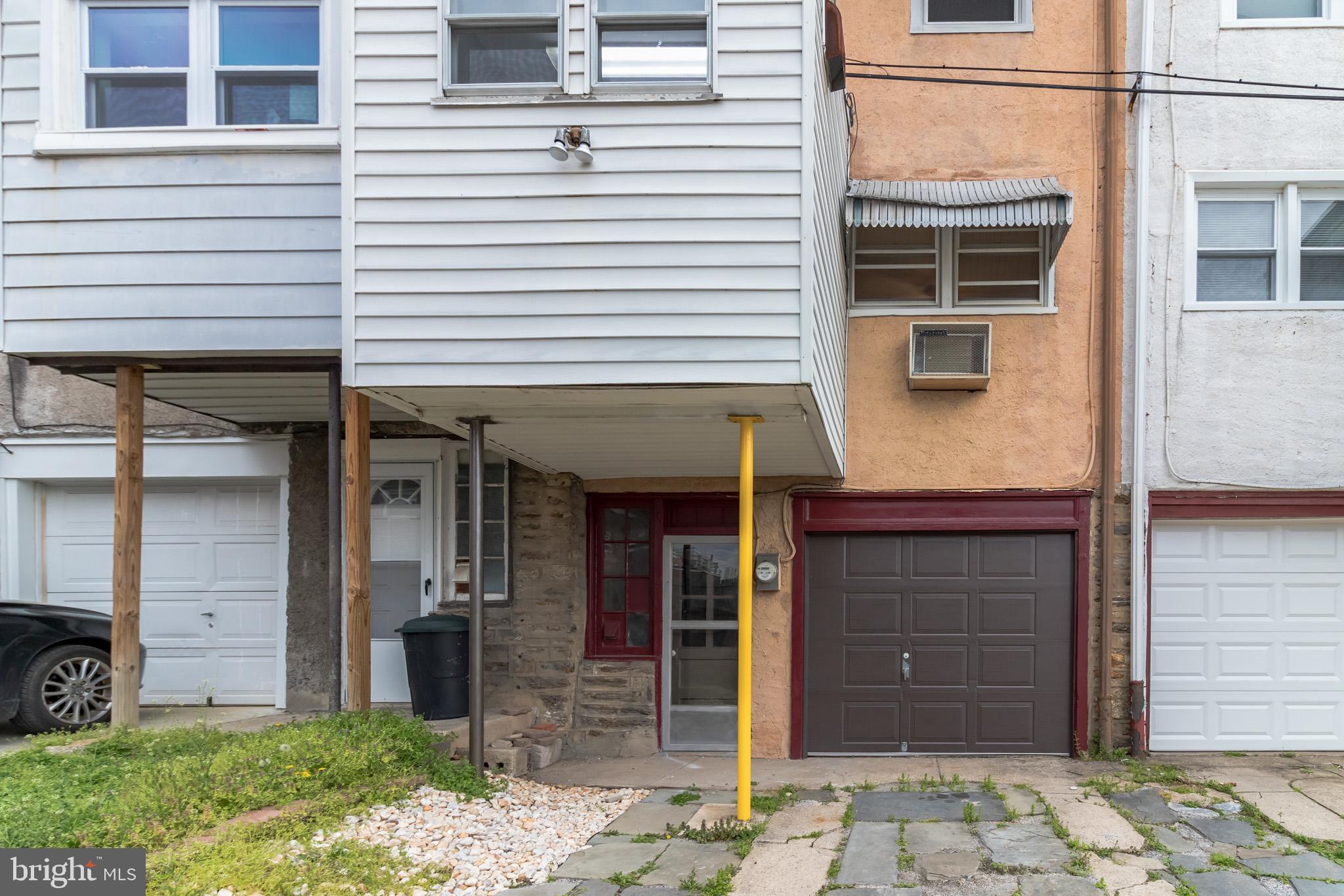 EAST FALLS - Residential Lease