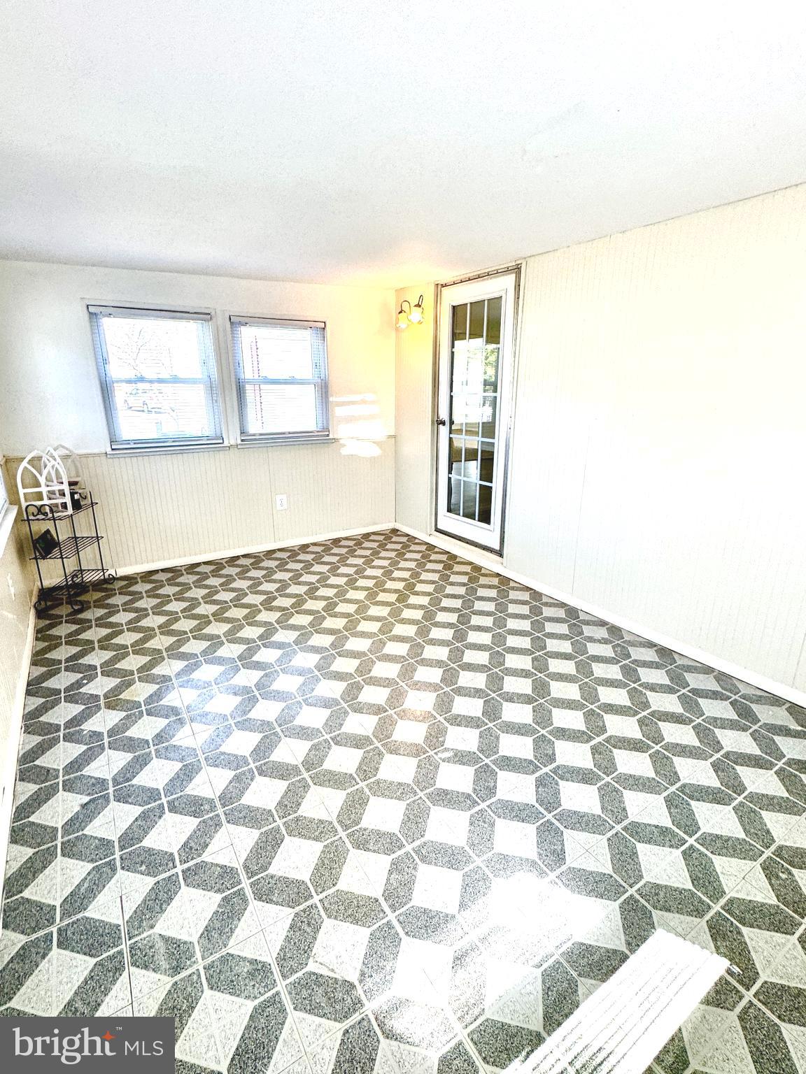 DEER RUN ACRES - Residential