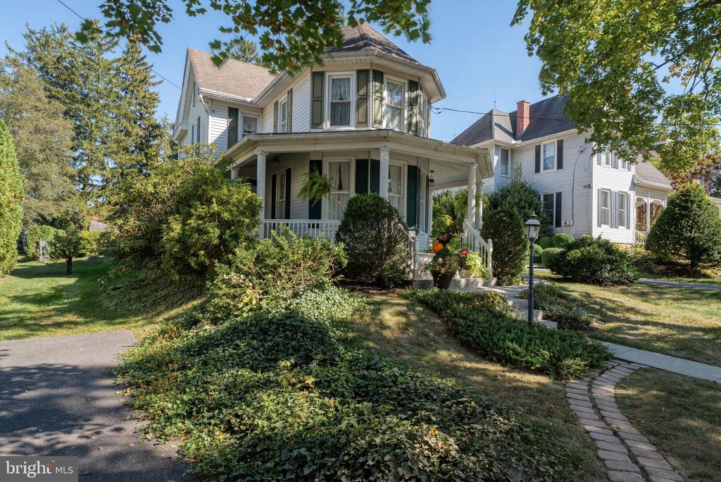 Photo of 1042 Cornwall Road, LEBANON, PA 17042 (MLS # PALN2023040)