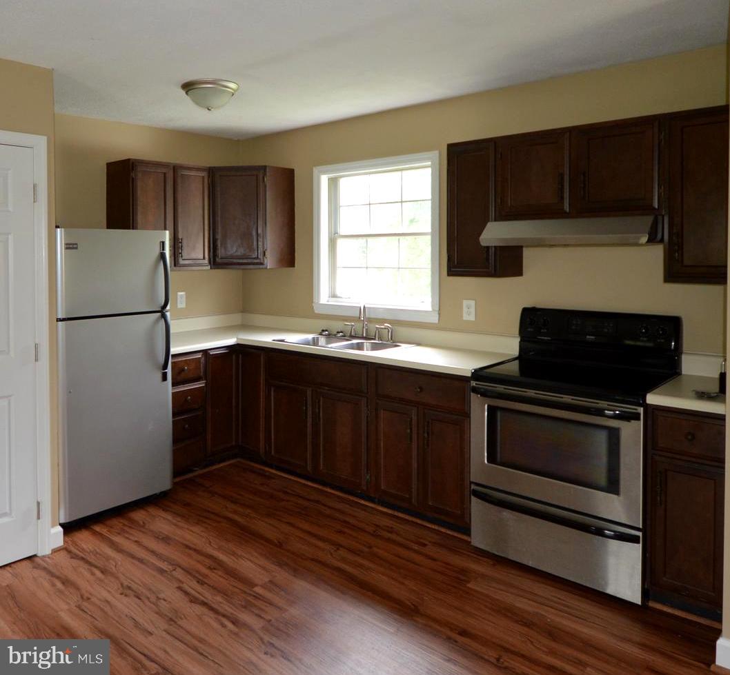 ORCHARD HILLS - Residential Lease