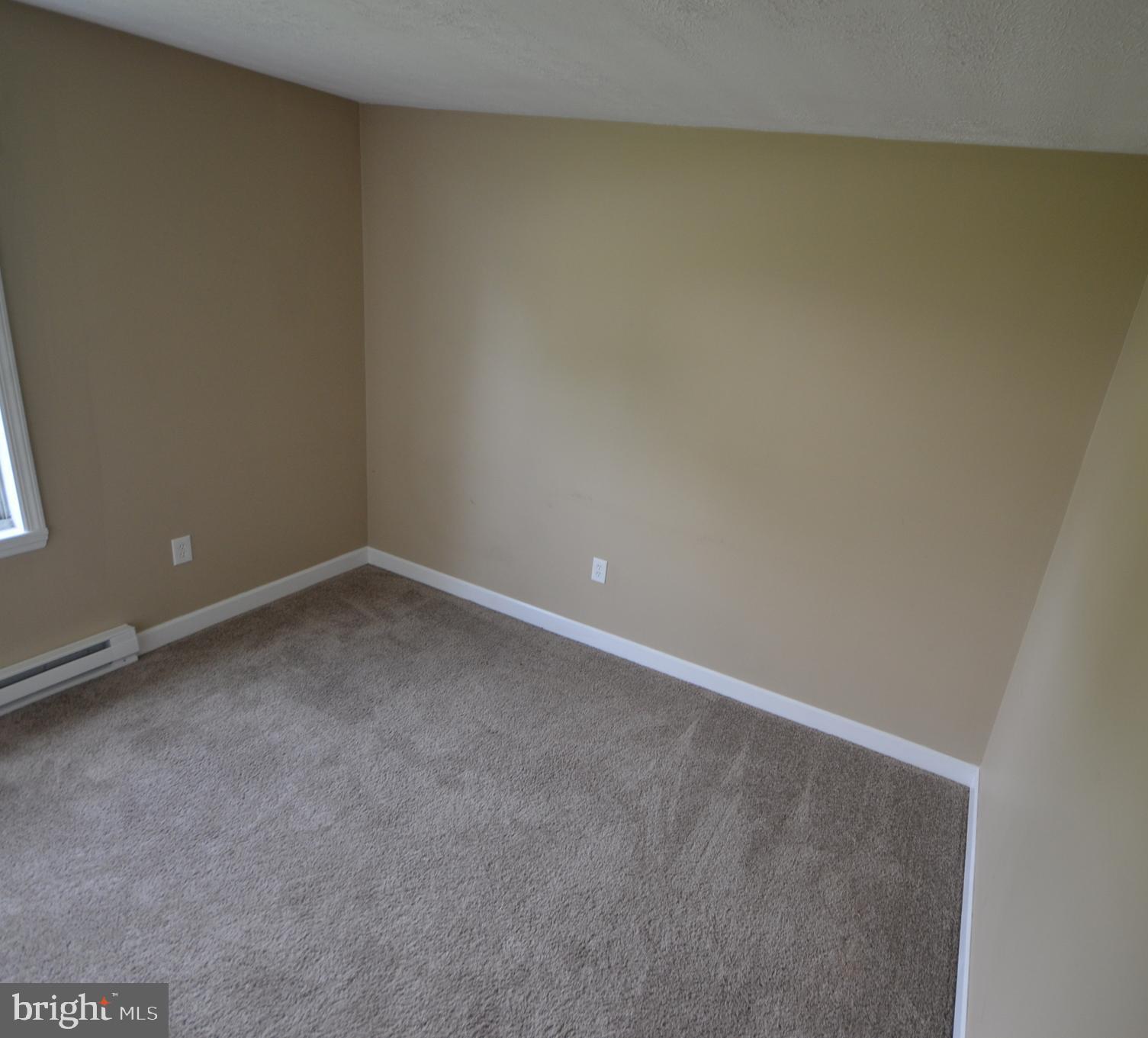 ORCHARD HILLS - Residential Lease