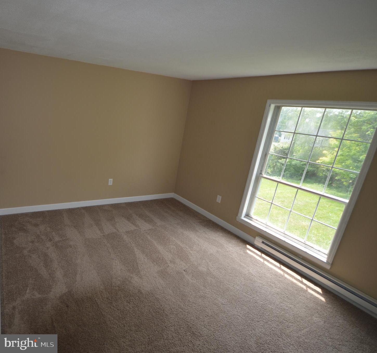 ORCHARD HILLS - Residential Lease