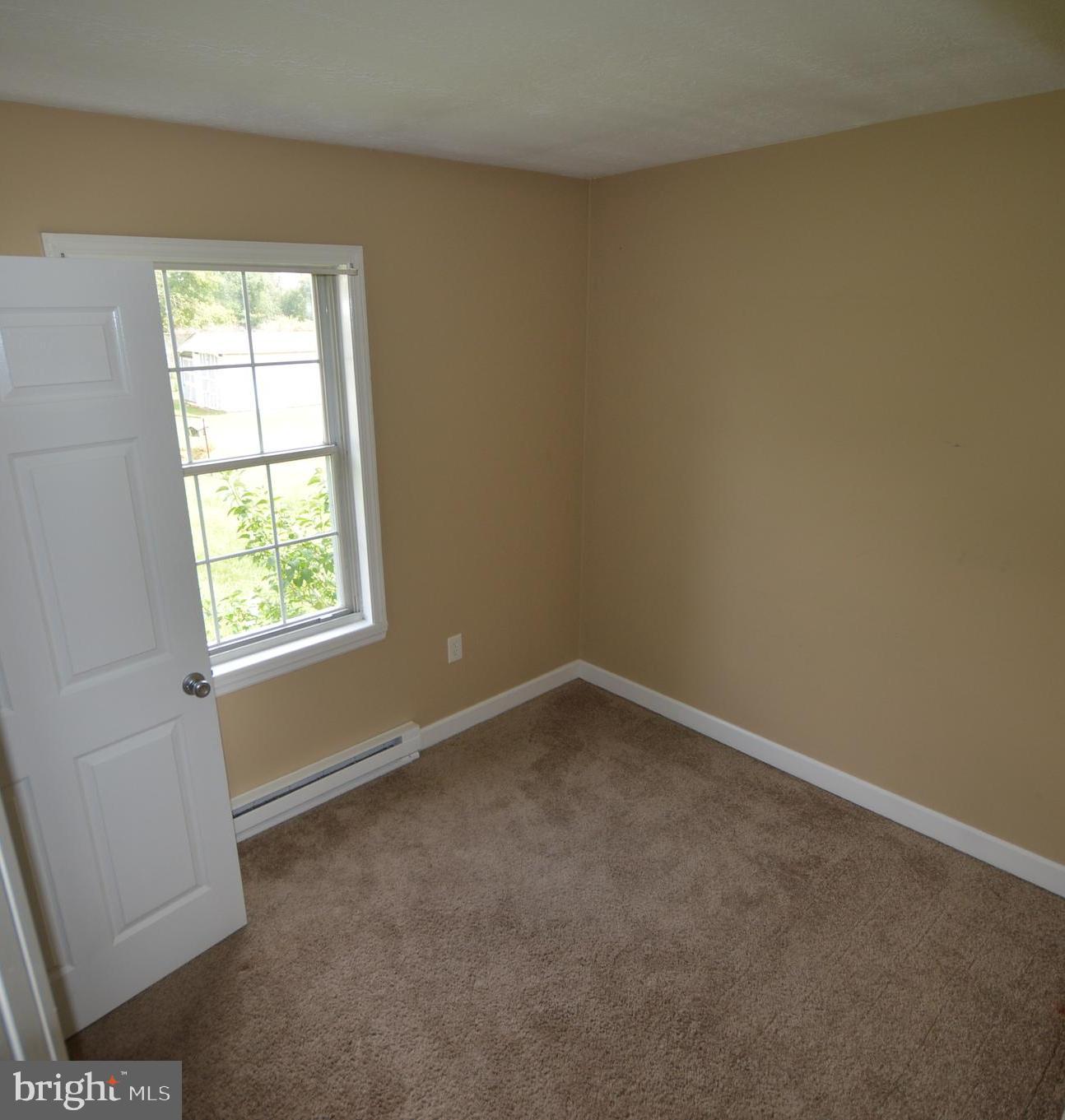 ORCHARD HILLS - Residential Lease