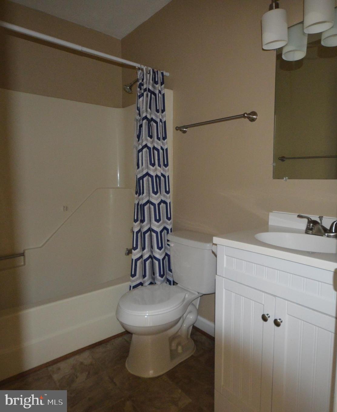 ORCHARD HILLS - Residential Lease