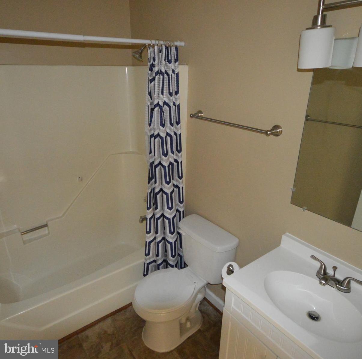 ORCHARD HILLS - Residential Lease