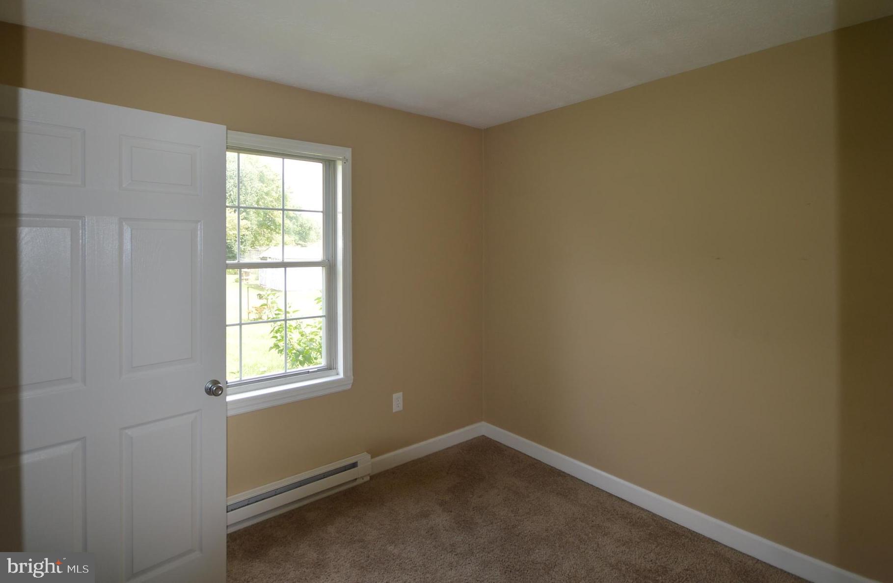 ORCHARD HILLS - Residential Lease