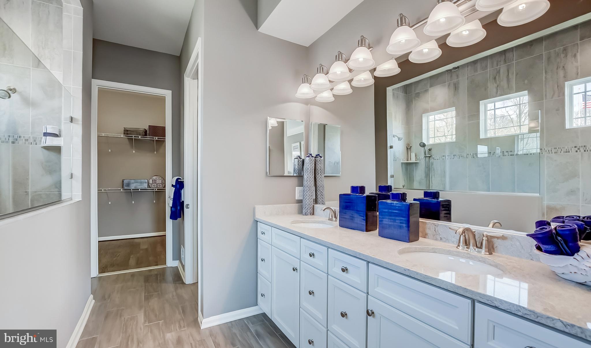 TOWER HILL - Residential