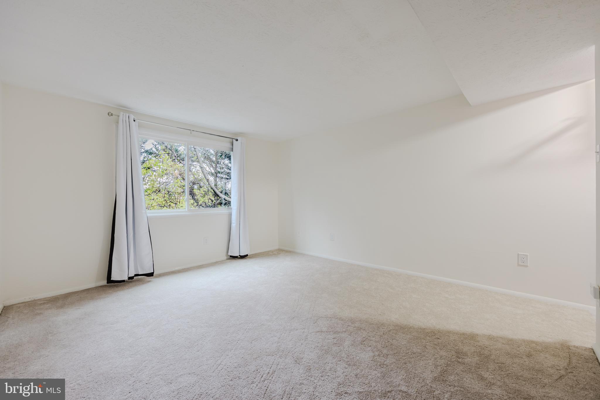 GREENFIELD COMMONS - Residential