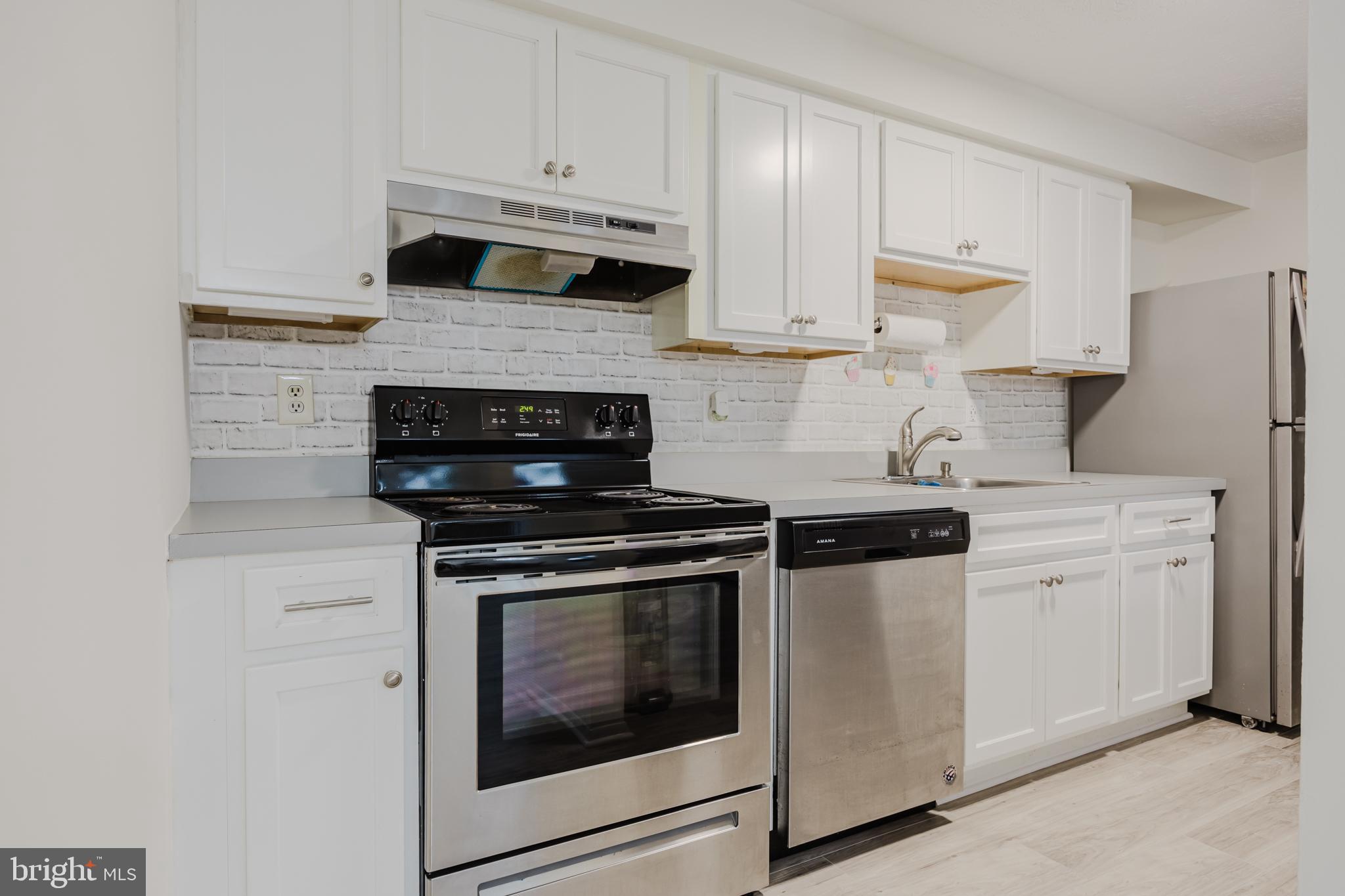 GREENFIELD COMMONS - Residential