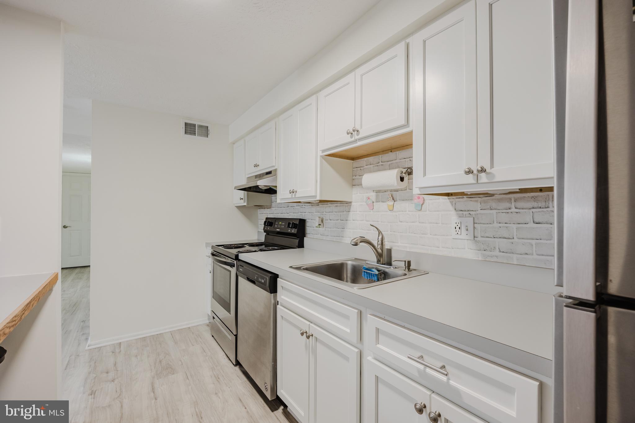 GREENFIELD COMMONS - Residential