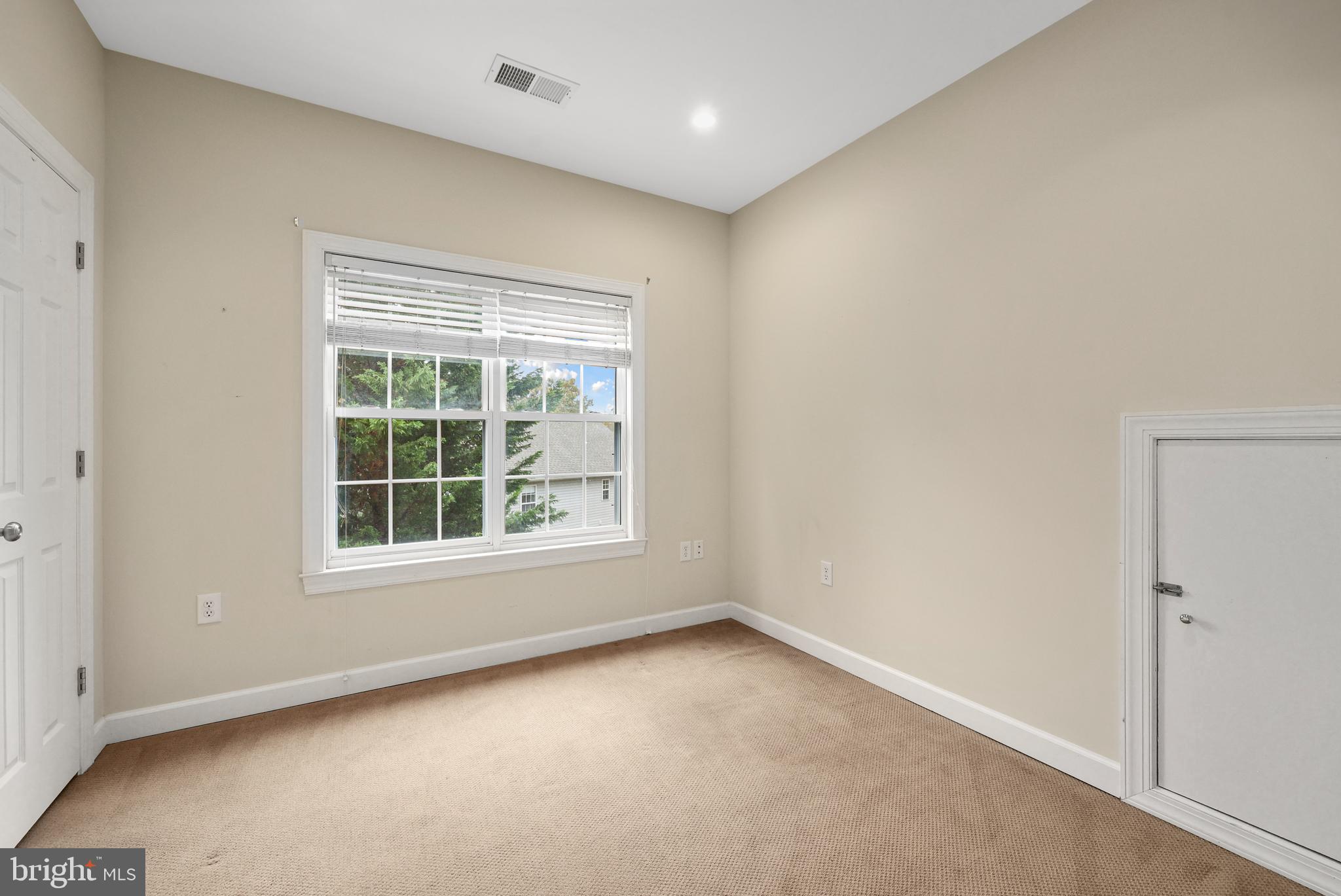 LAKE MONTICELLO - Residential