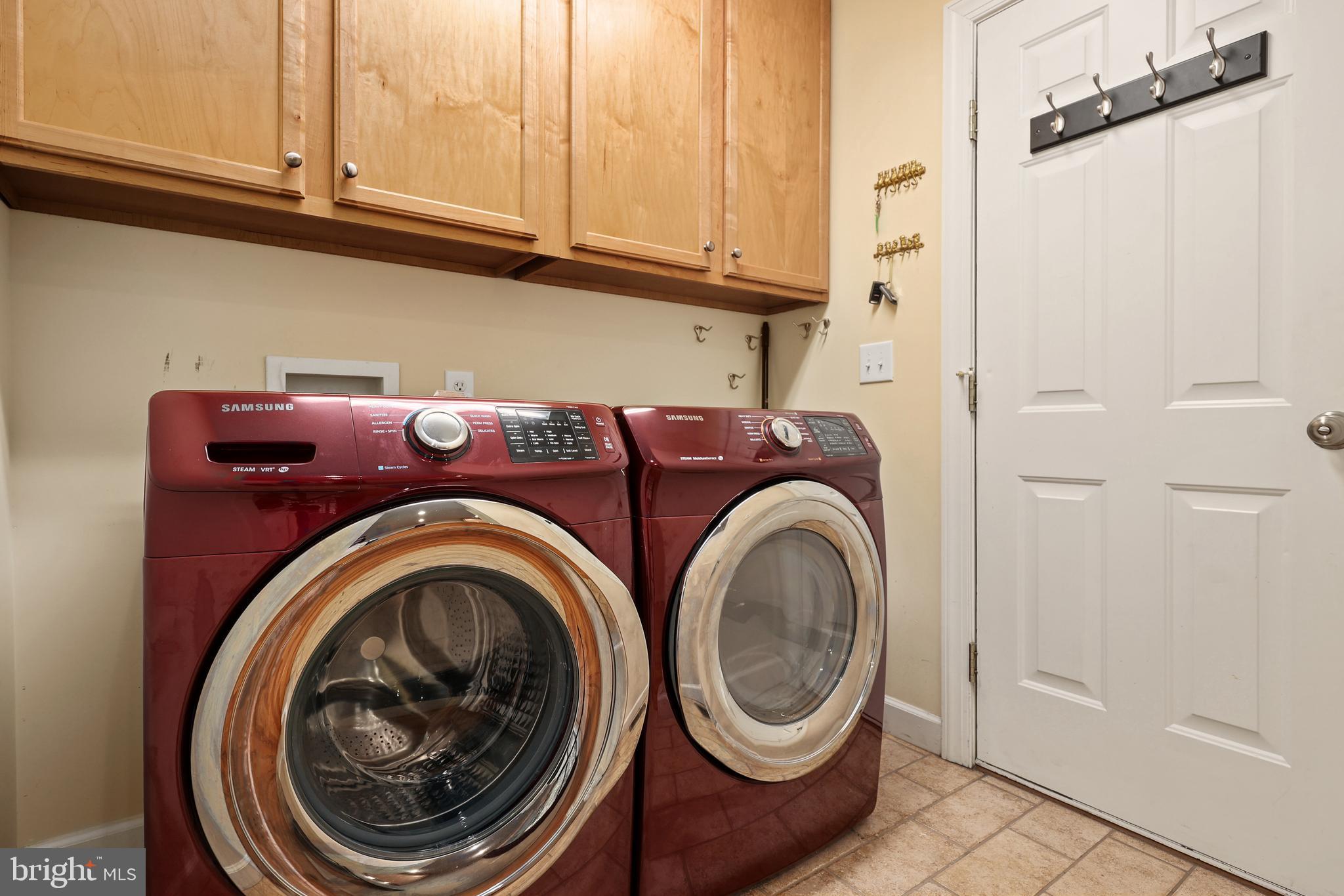 LAKE MONTICELLO - Residential