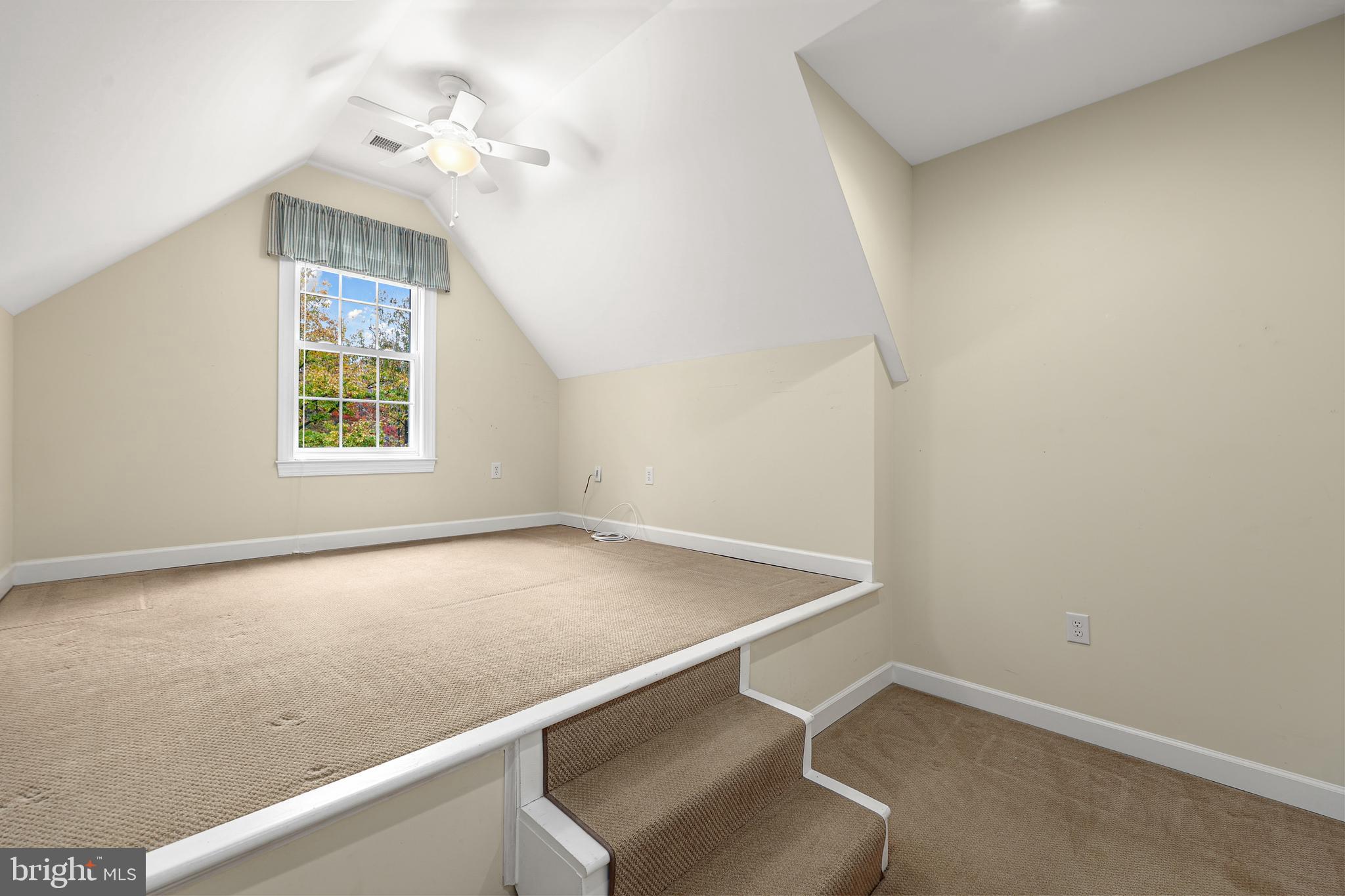 LAKE MONTICELLO - Residential